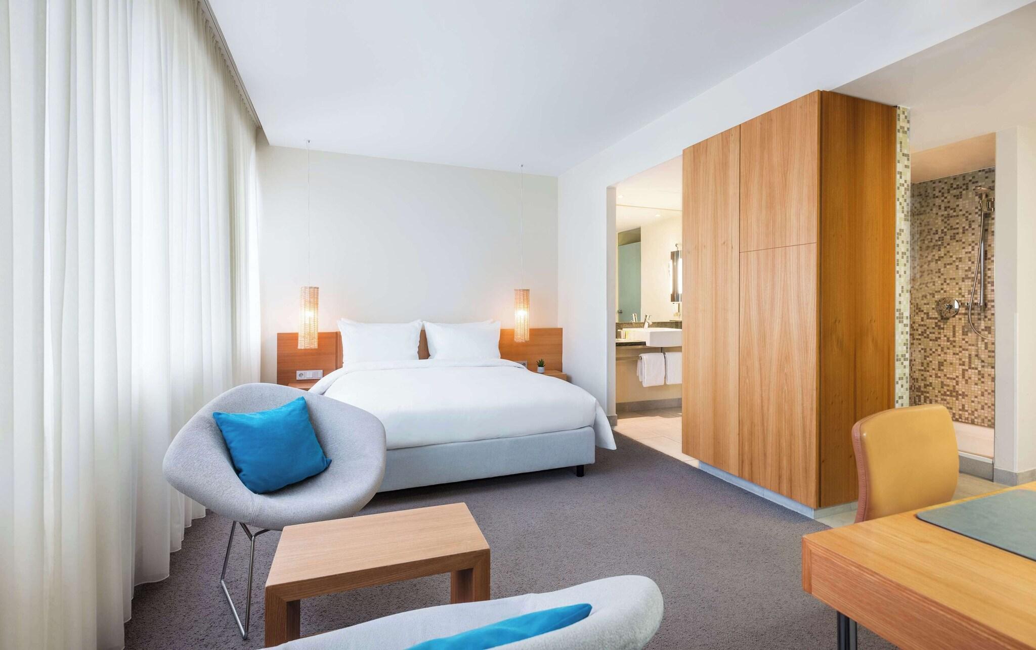 Double Queen Size Bed