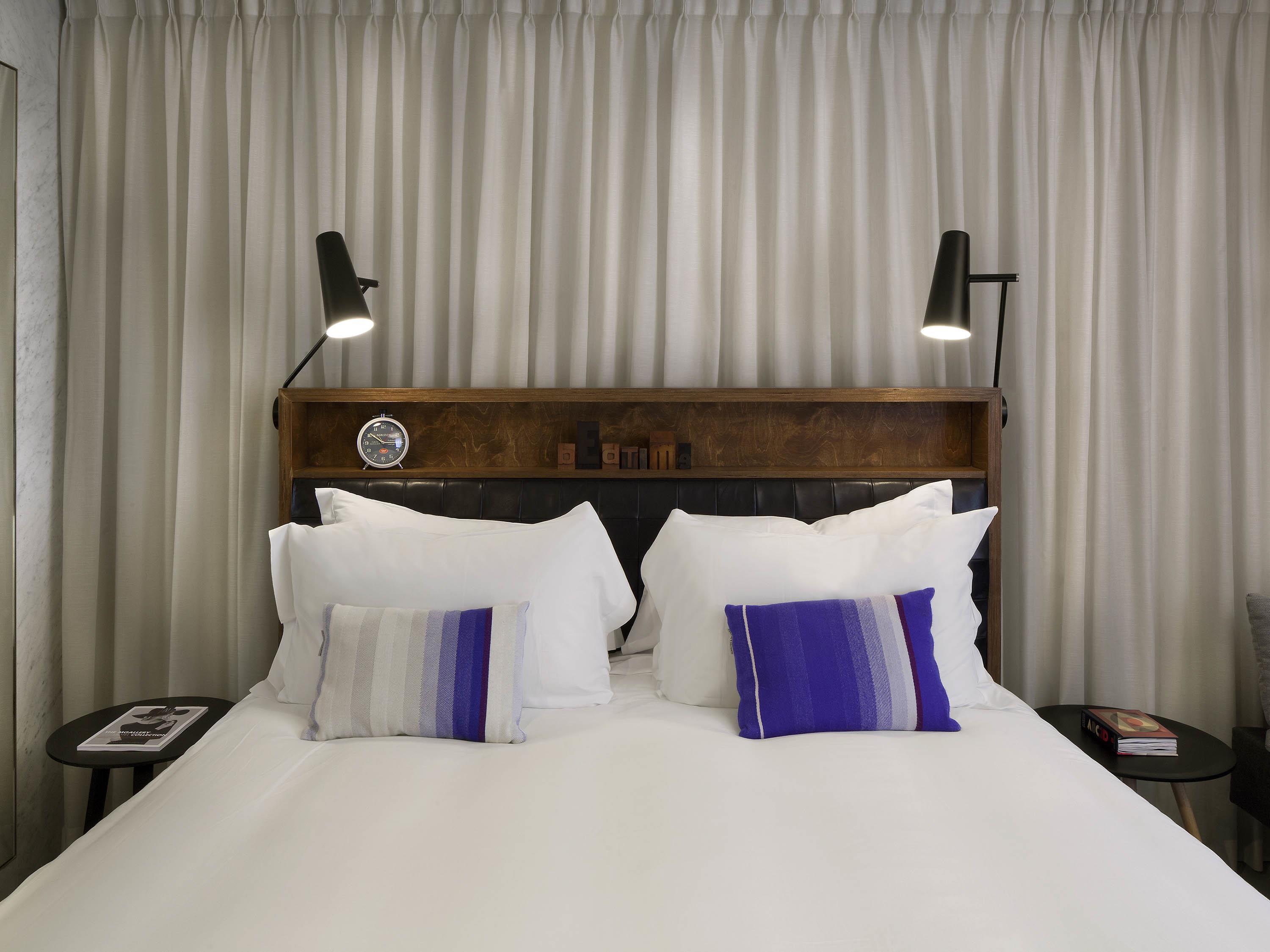 Double Classic Queen Bed