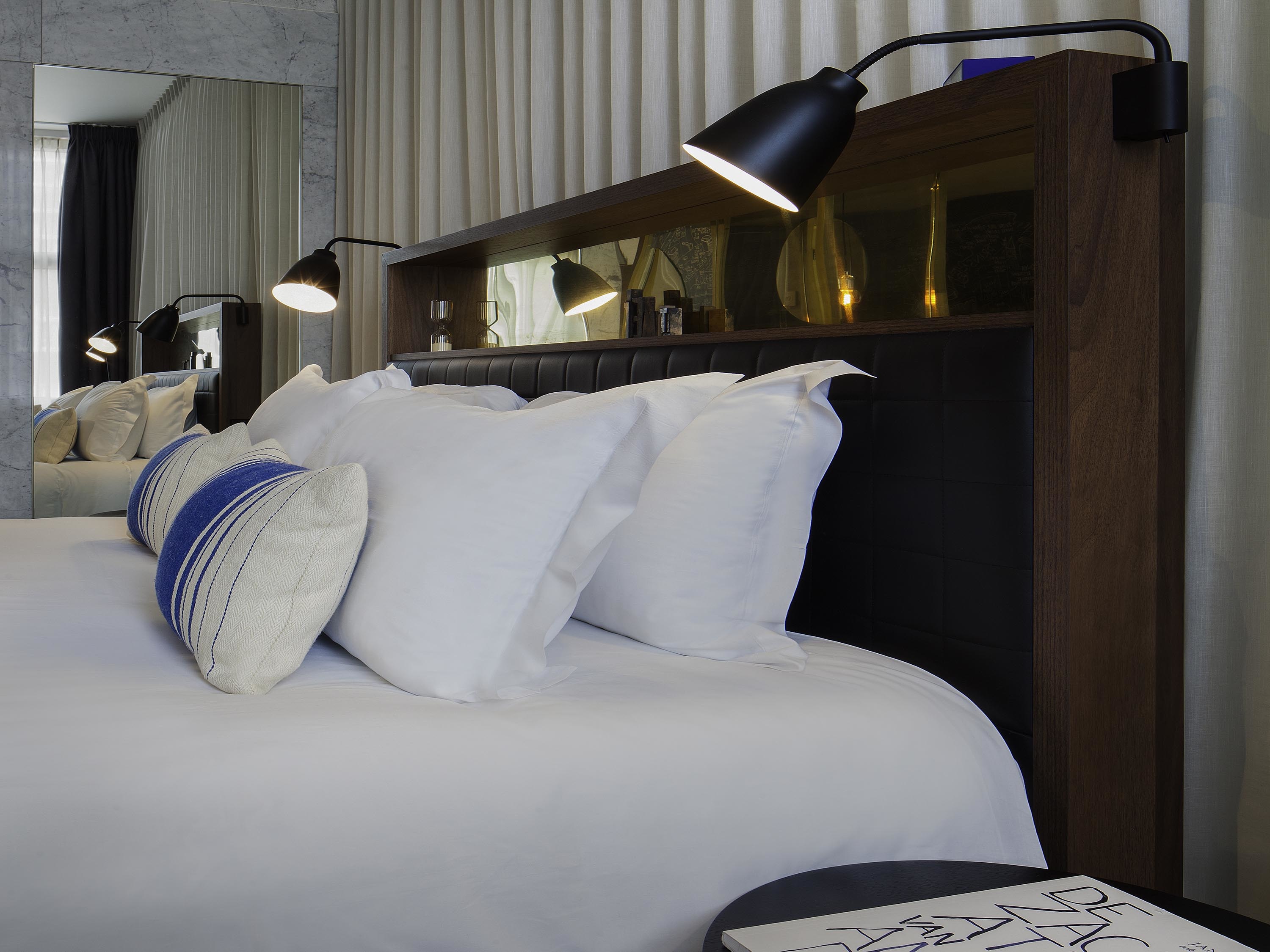 Double Classic Queen Bed