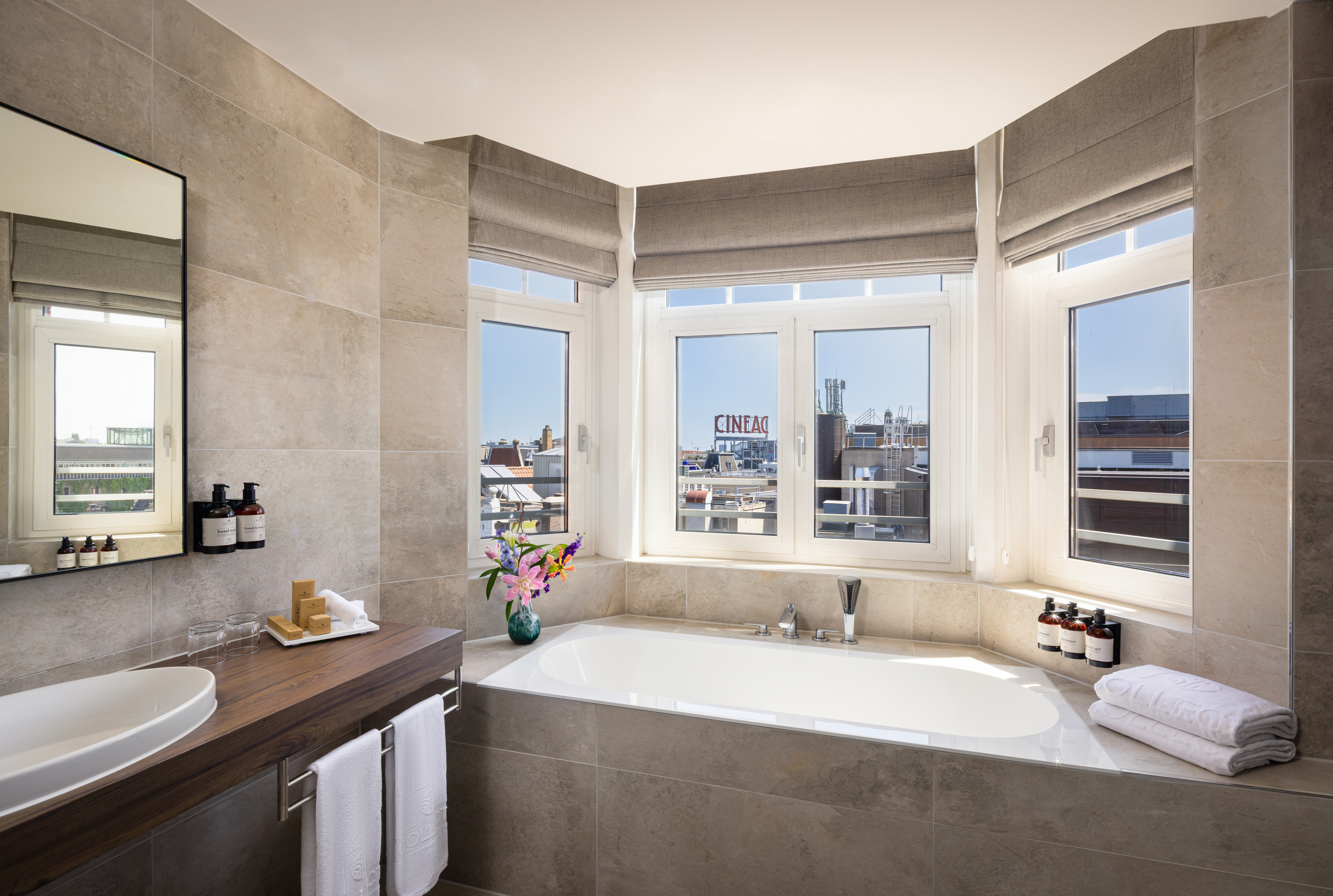 Junior Suite with Views