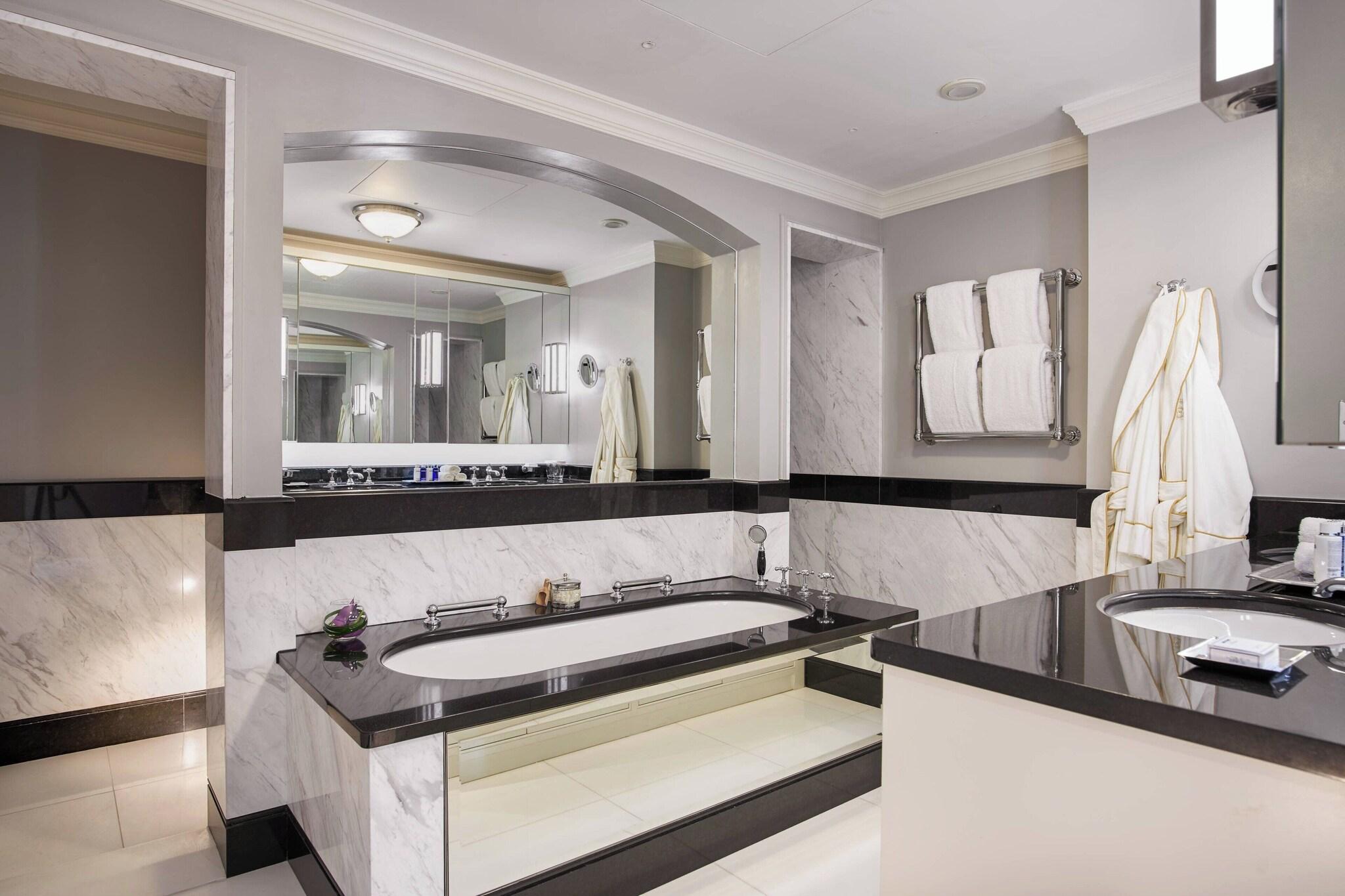 Junior Suite Two Double Beds with Views