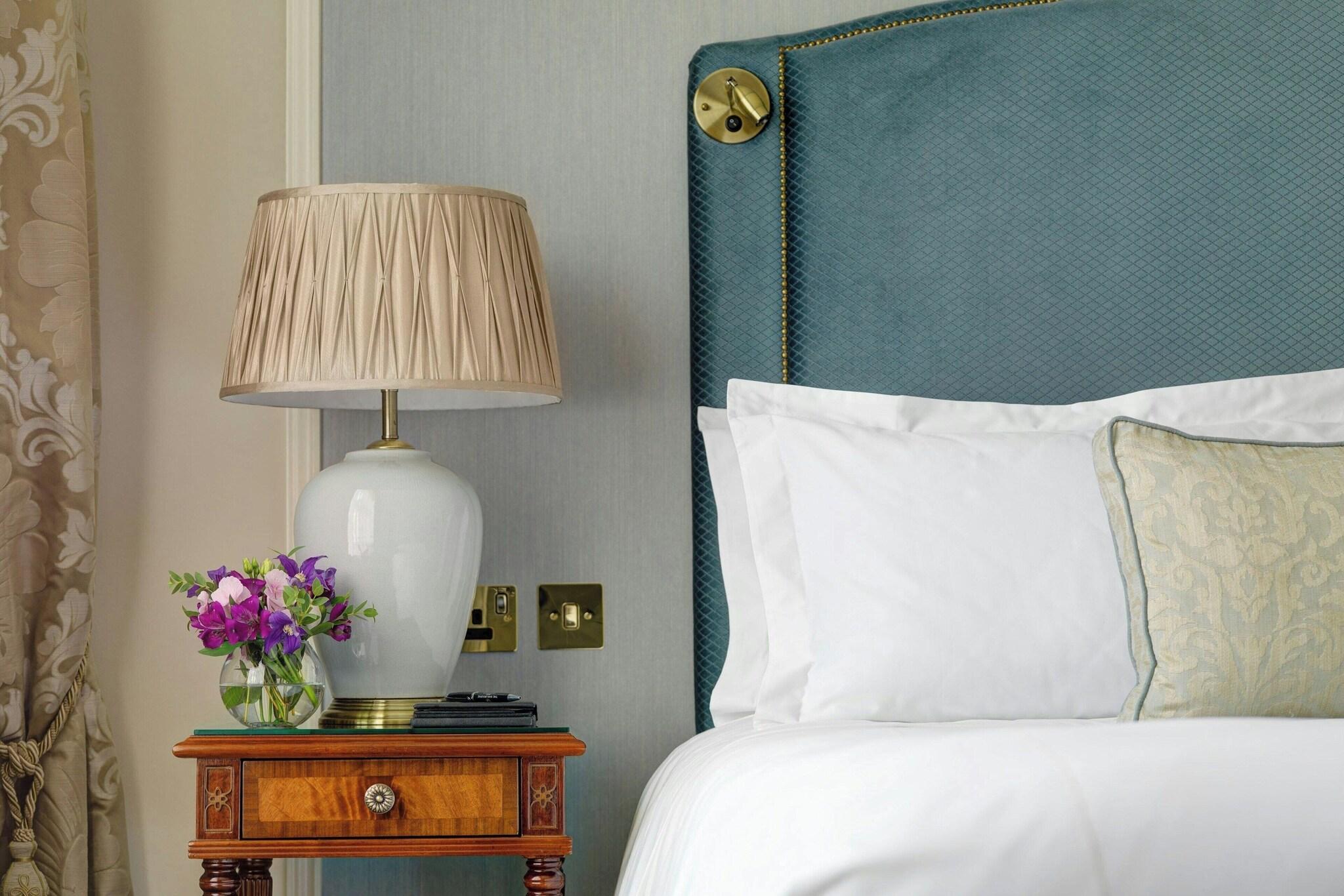 Double Queen Size Bed