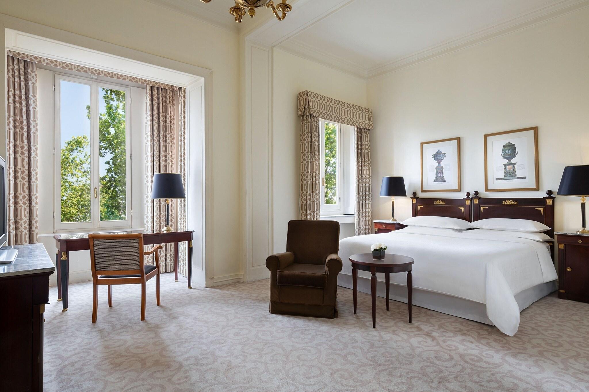 Junior Suite King Bed One Bedroom 