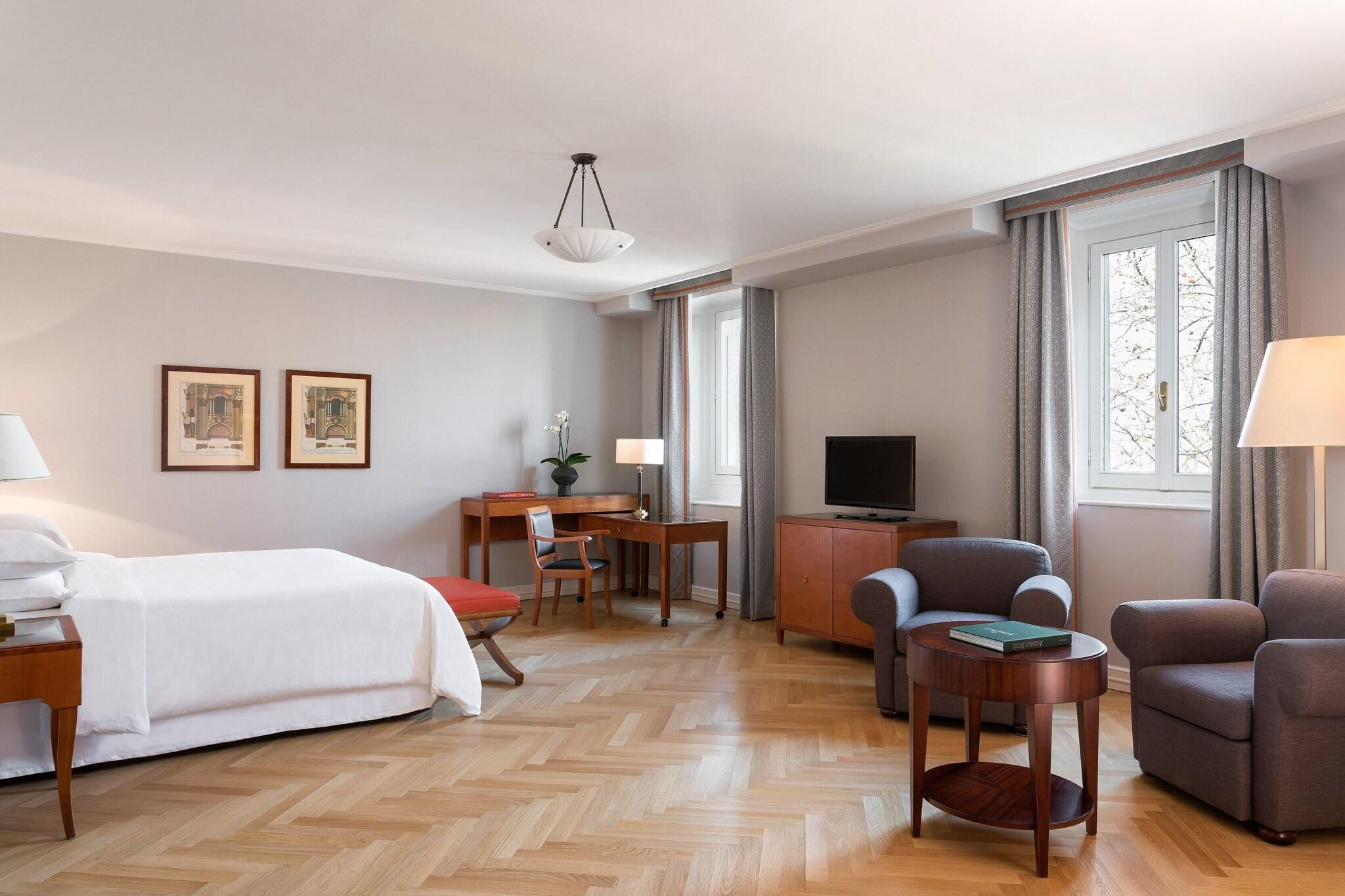 Suite Deluxe King Bed