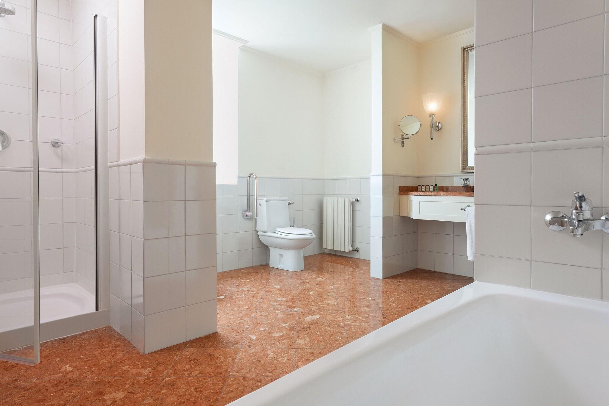 Junior Suite King Bed One Bedroom 