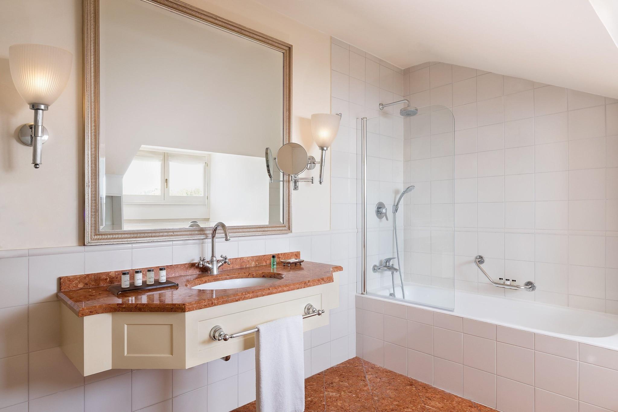 Junior Suite King Bed Non Smoking