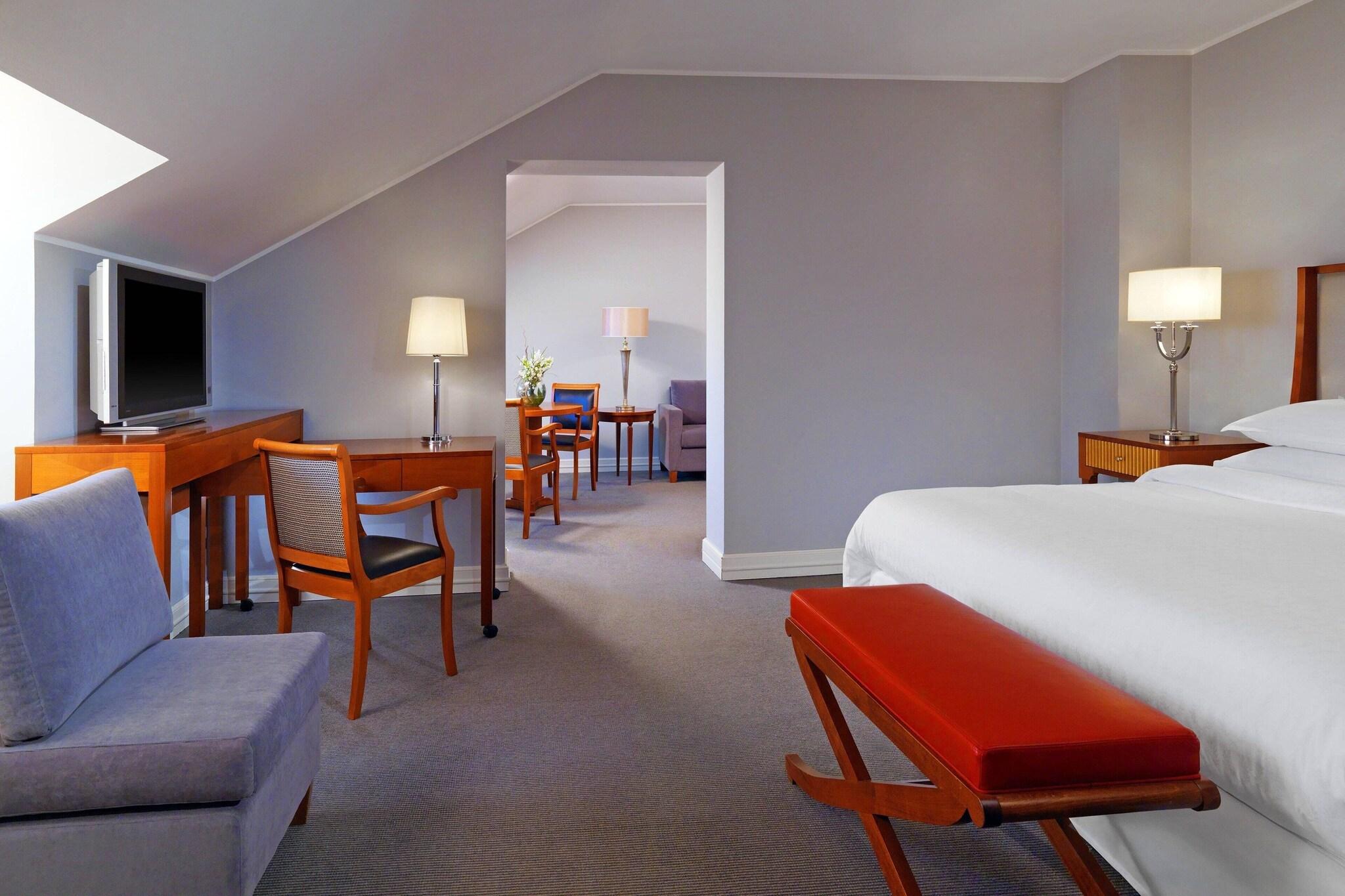 Junior Suite King Bed Non Smoking