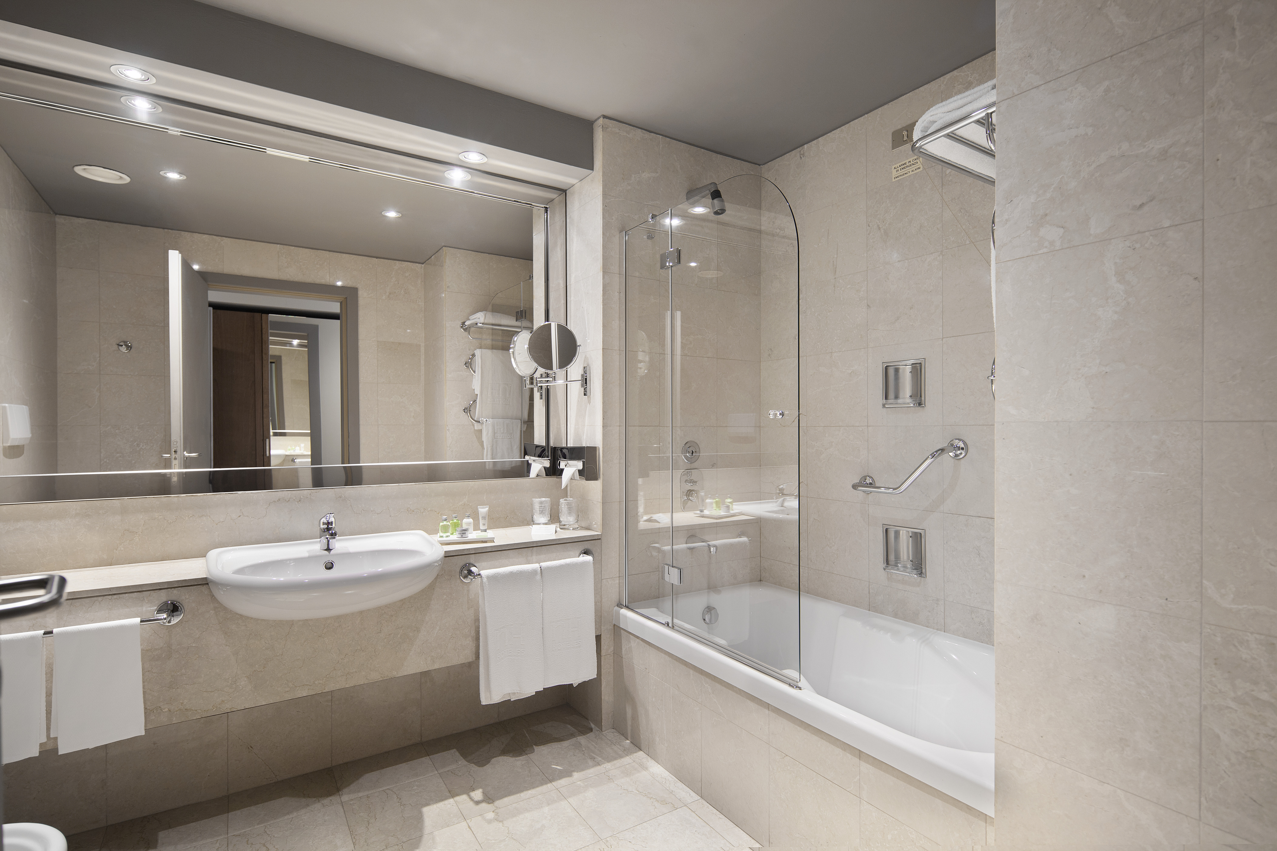 Family Room Connecting Room