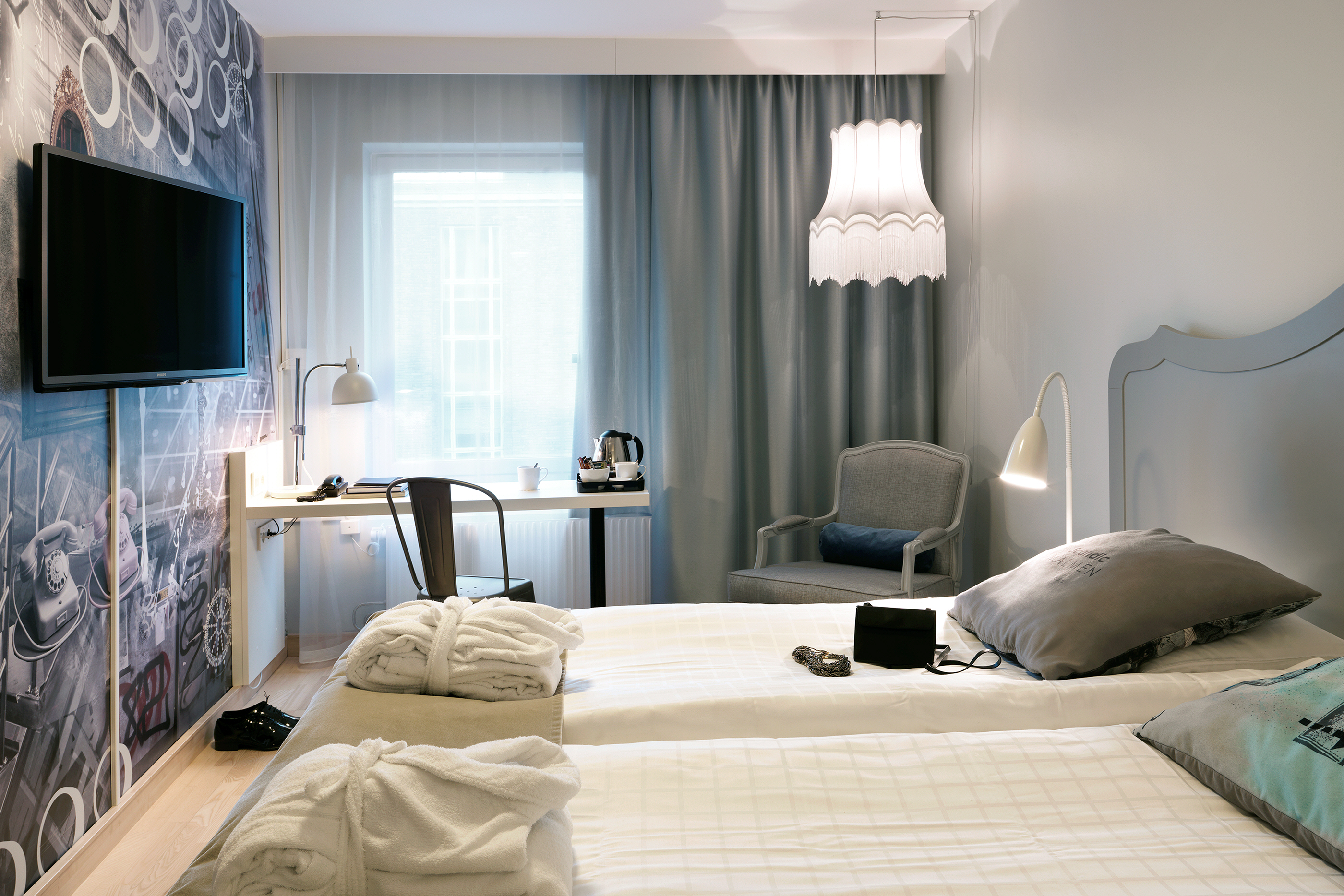 Double Superior King Bed