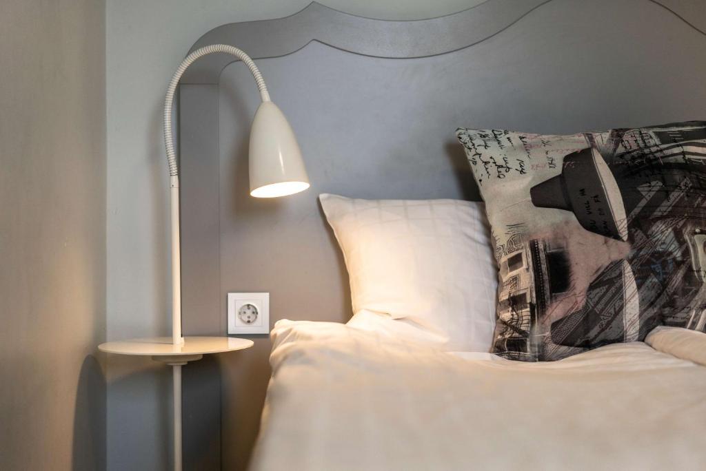 Double Single Room Without Window