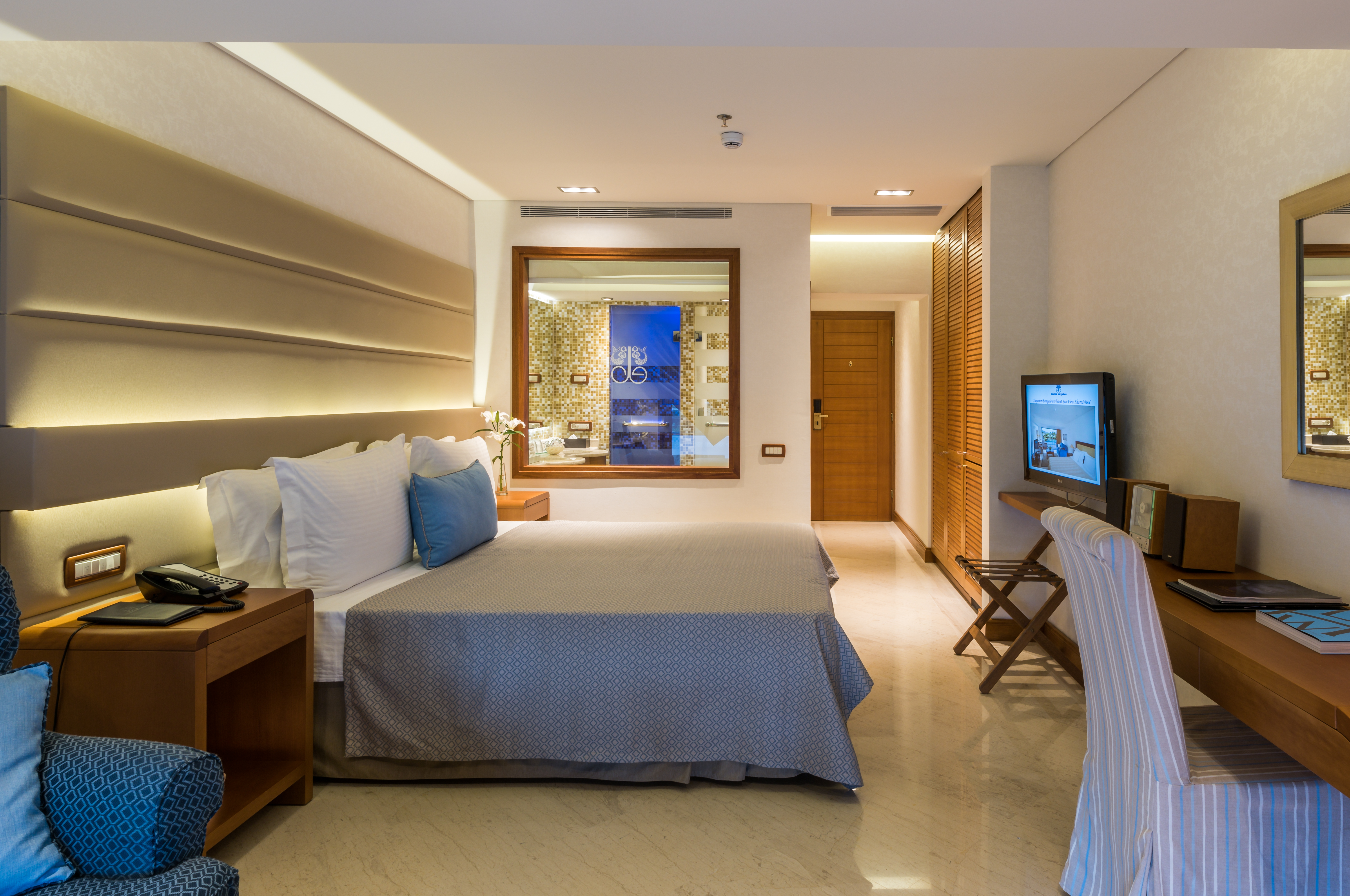 Double or Twin Deluxe Sea View