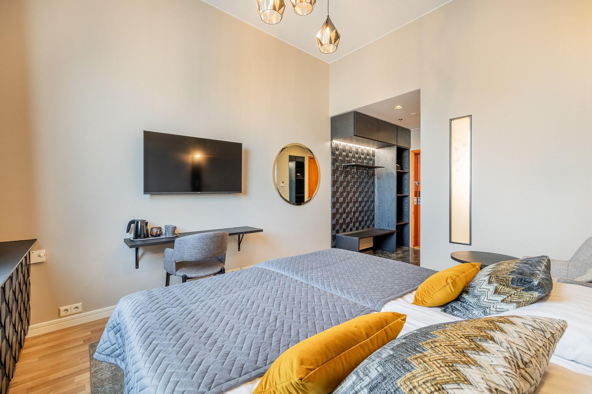 Double Queen Size Bed