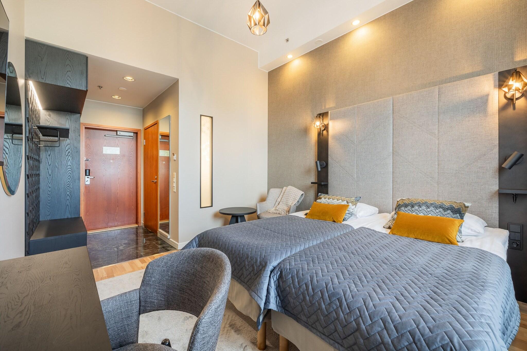 Double Queen Size Bed