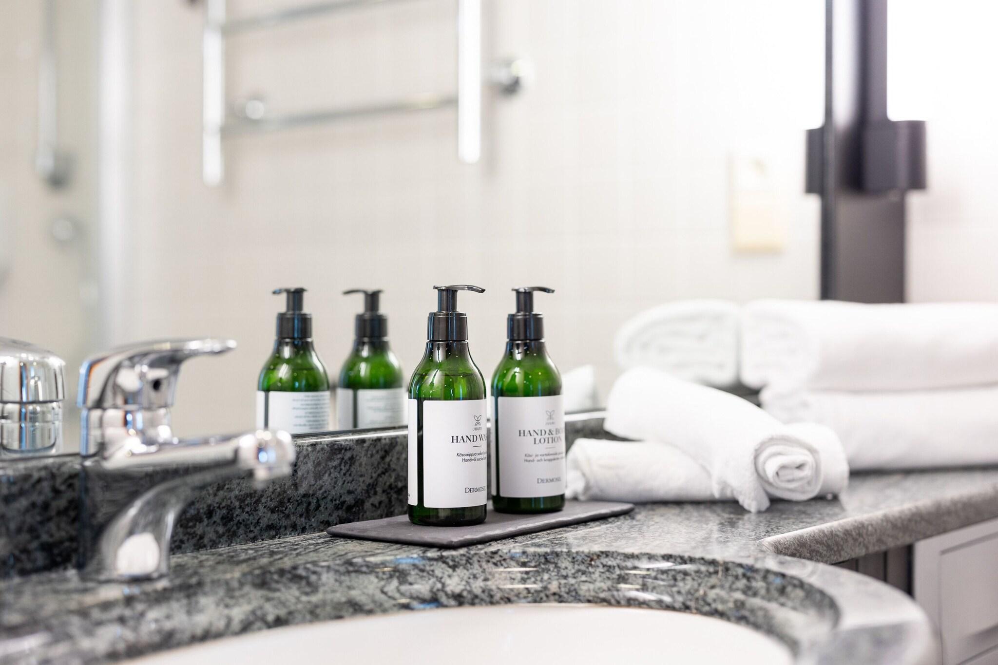 Double Queen Size Bed