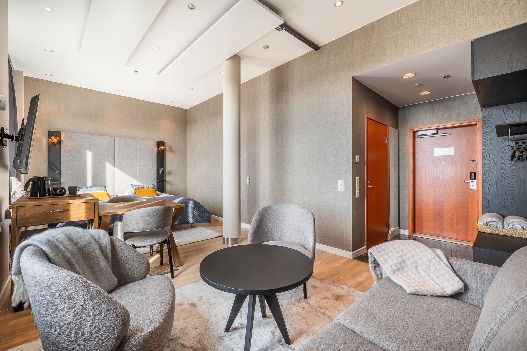 Junior Suite Queen Size Bed