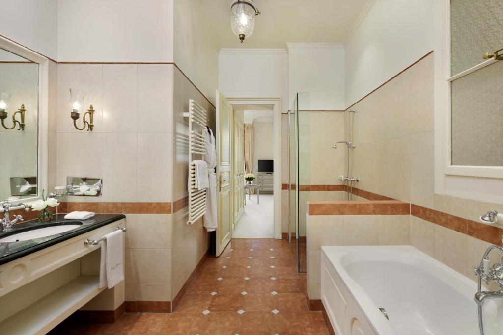 Junior Suite City View