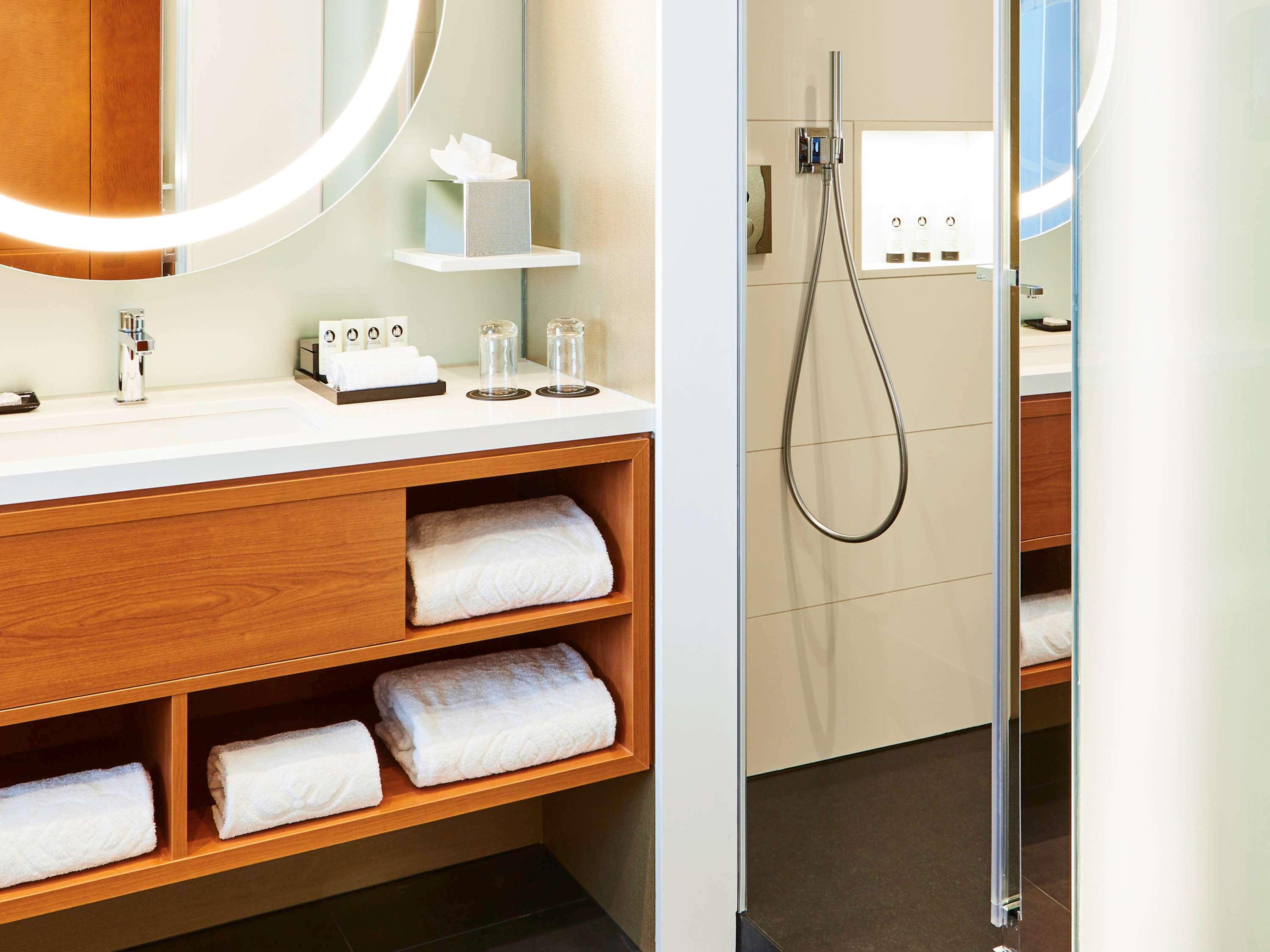 Junior Suite King Size Bed