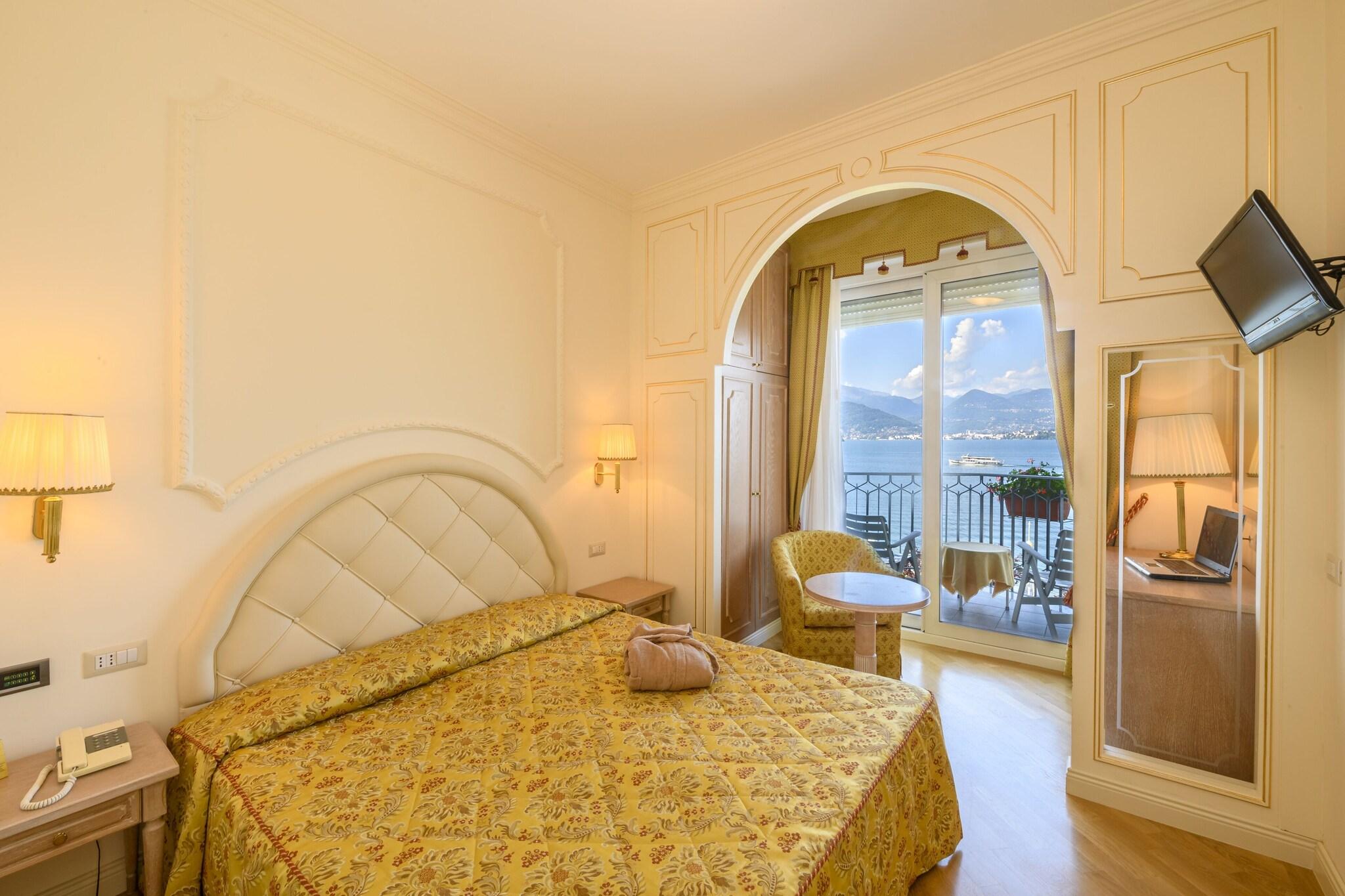 Double or Twin Deluxe