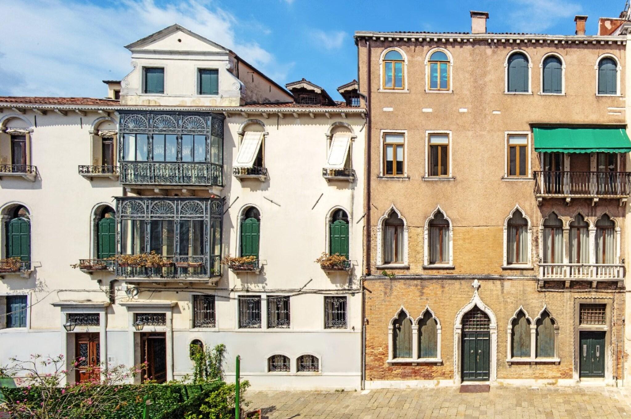 Double King Bed Non Smoking