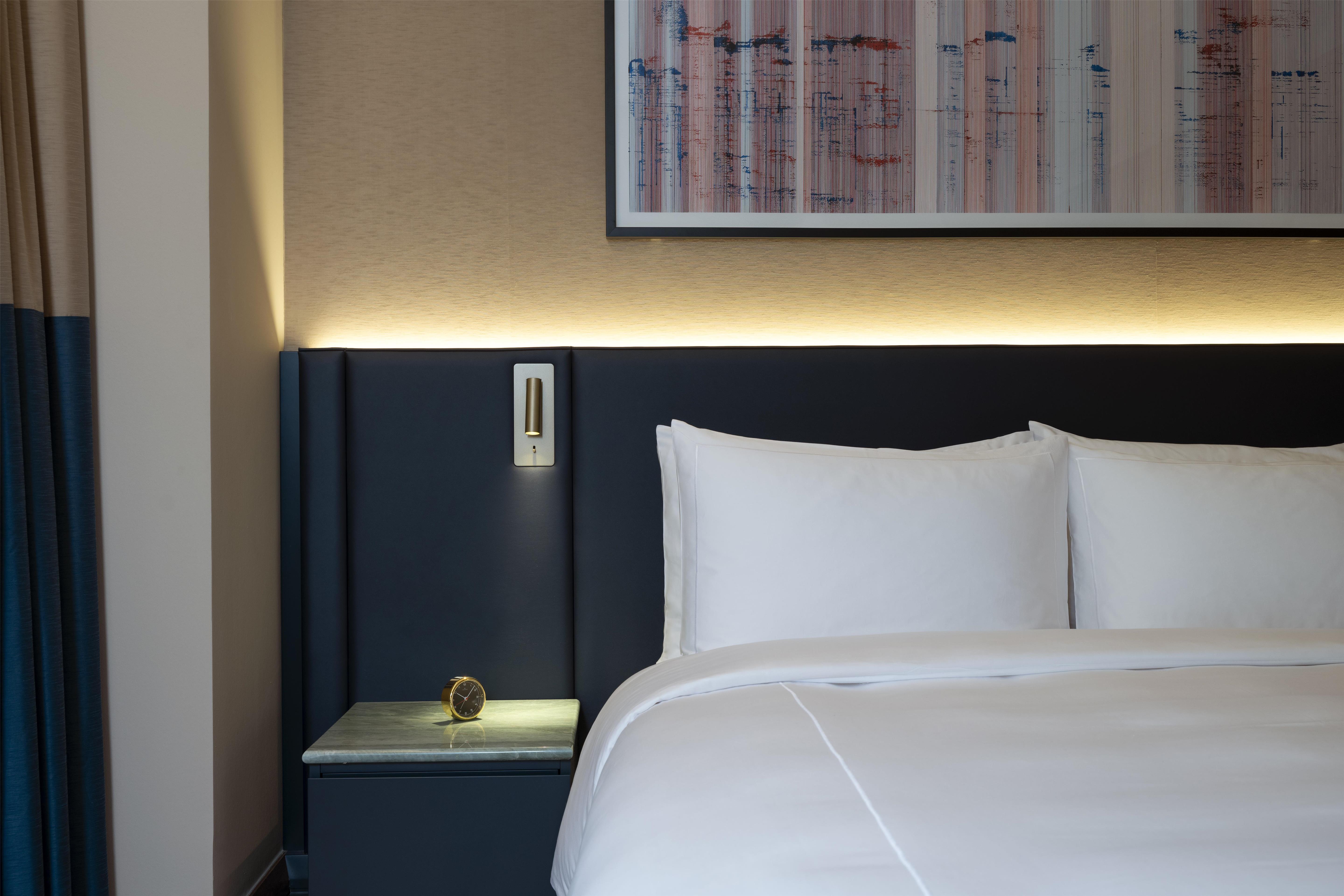 Double Deluxe Queen Bed