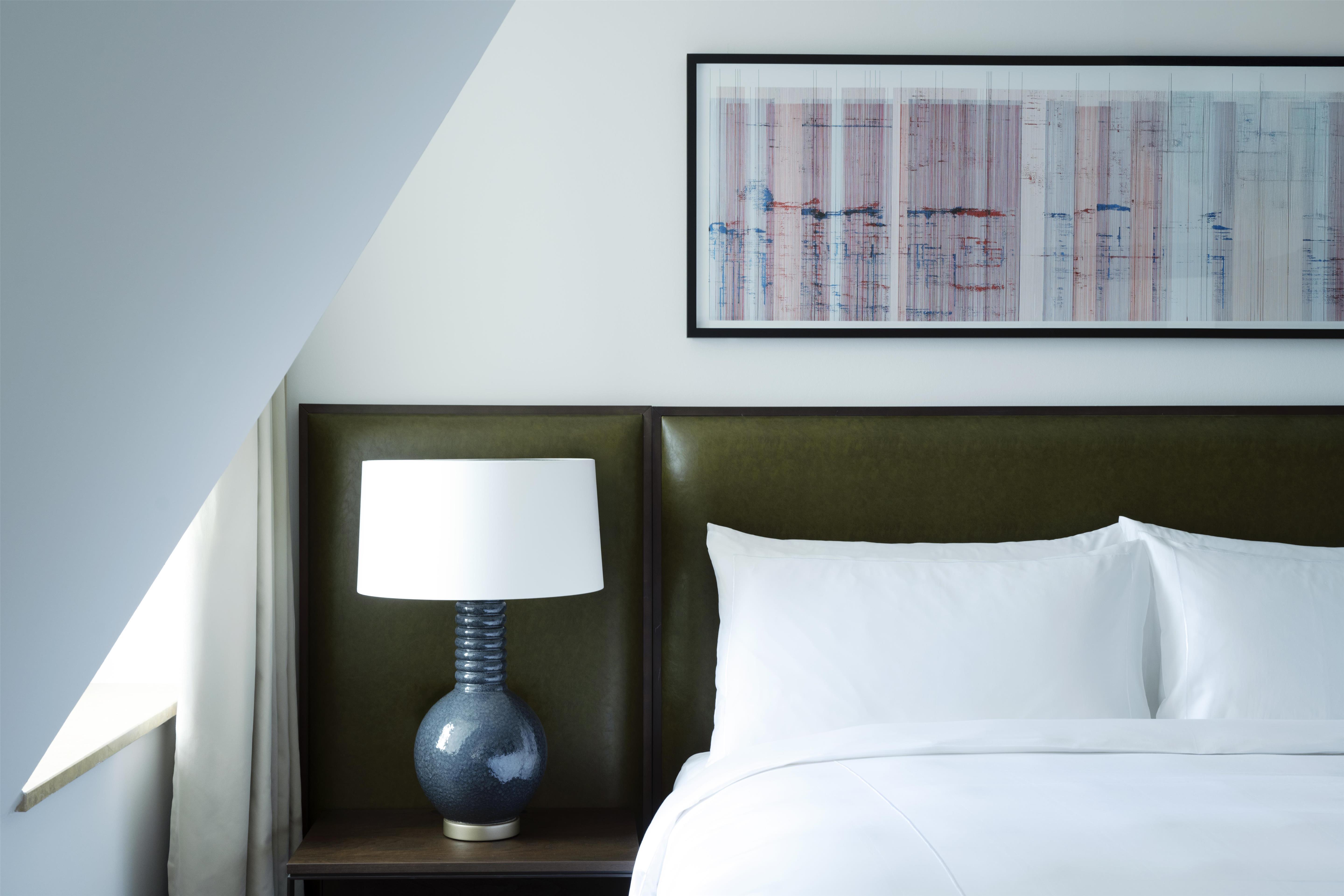 Studio Deluxe King Bed