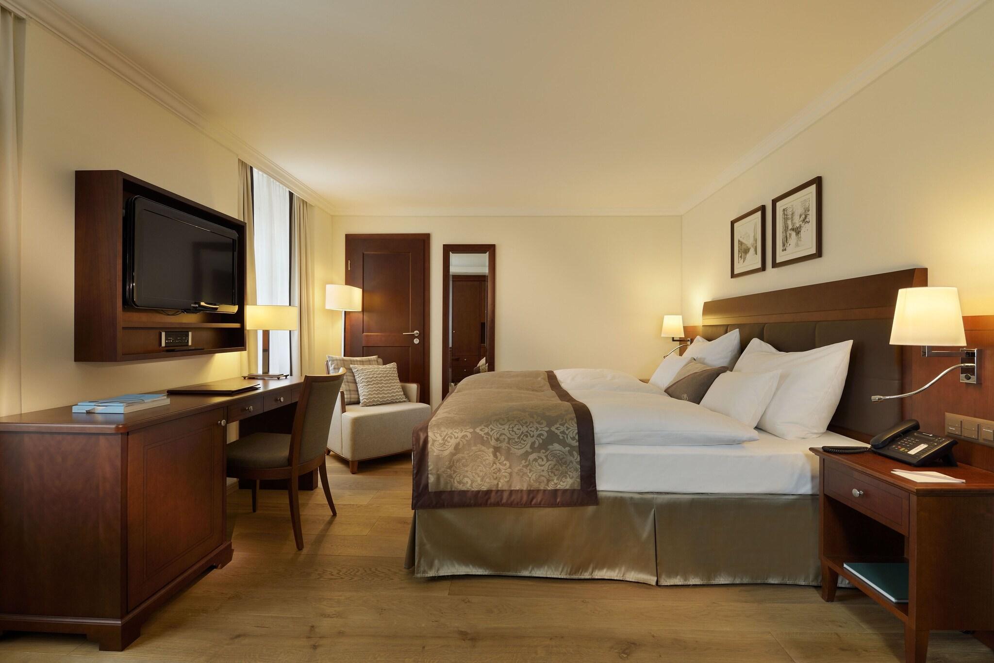 Double Classic Mountain View