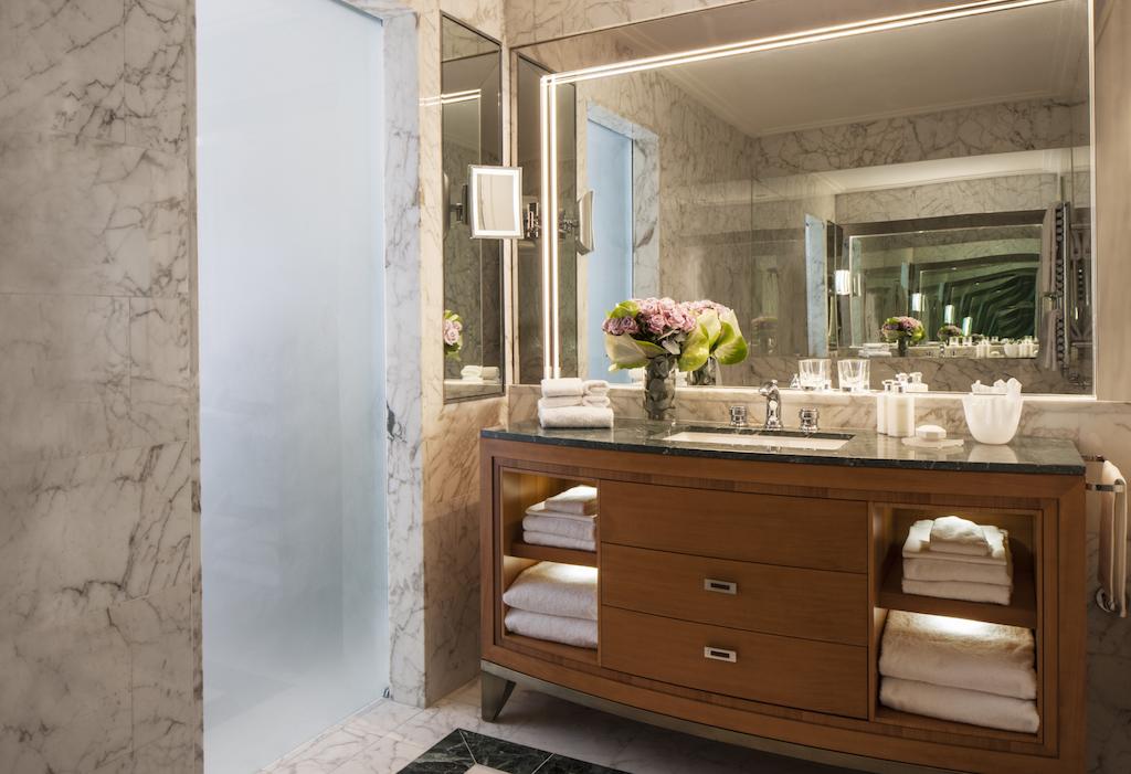 Double Superior Queen Bed