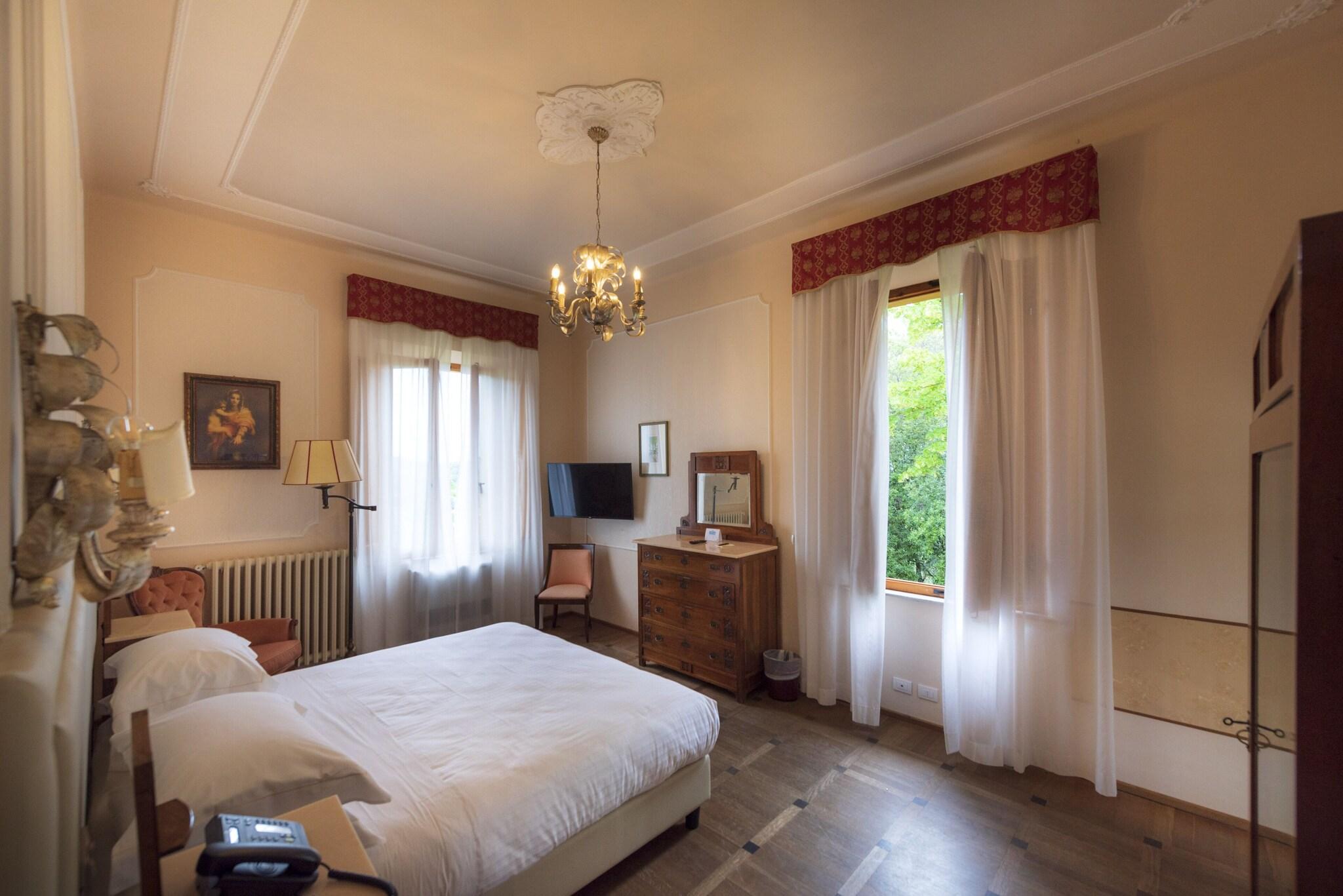 Double Deluxe King Bed