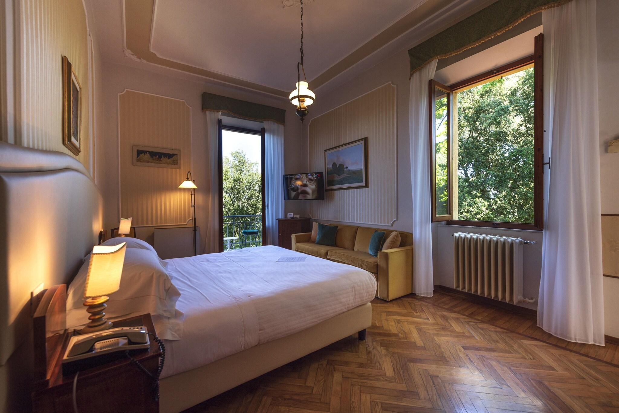 Double Deluxe King Bed