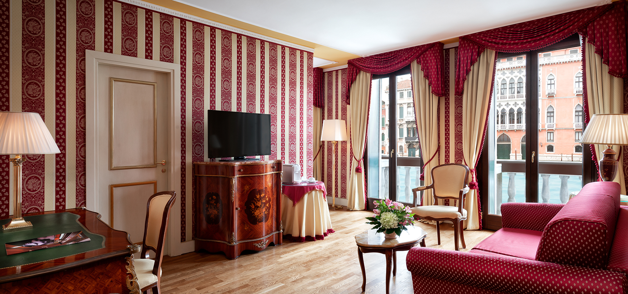 Suite Deluxe Canal View