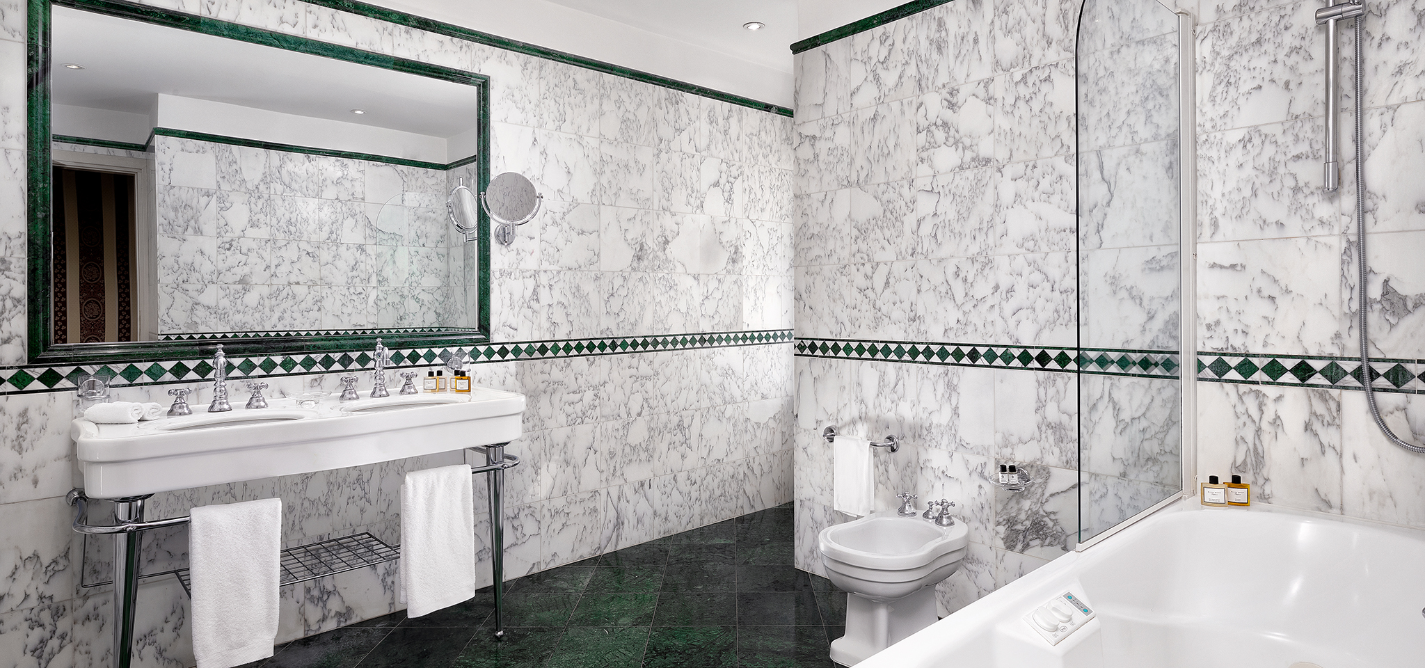 Double or Twin Deluxe