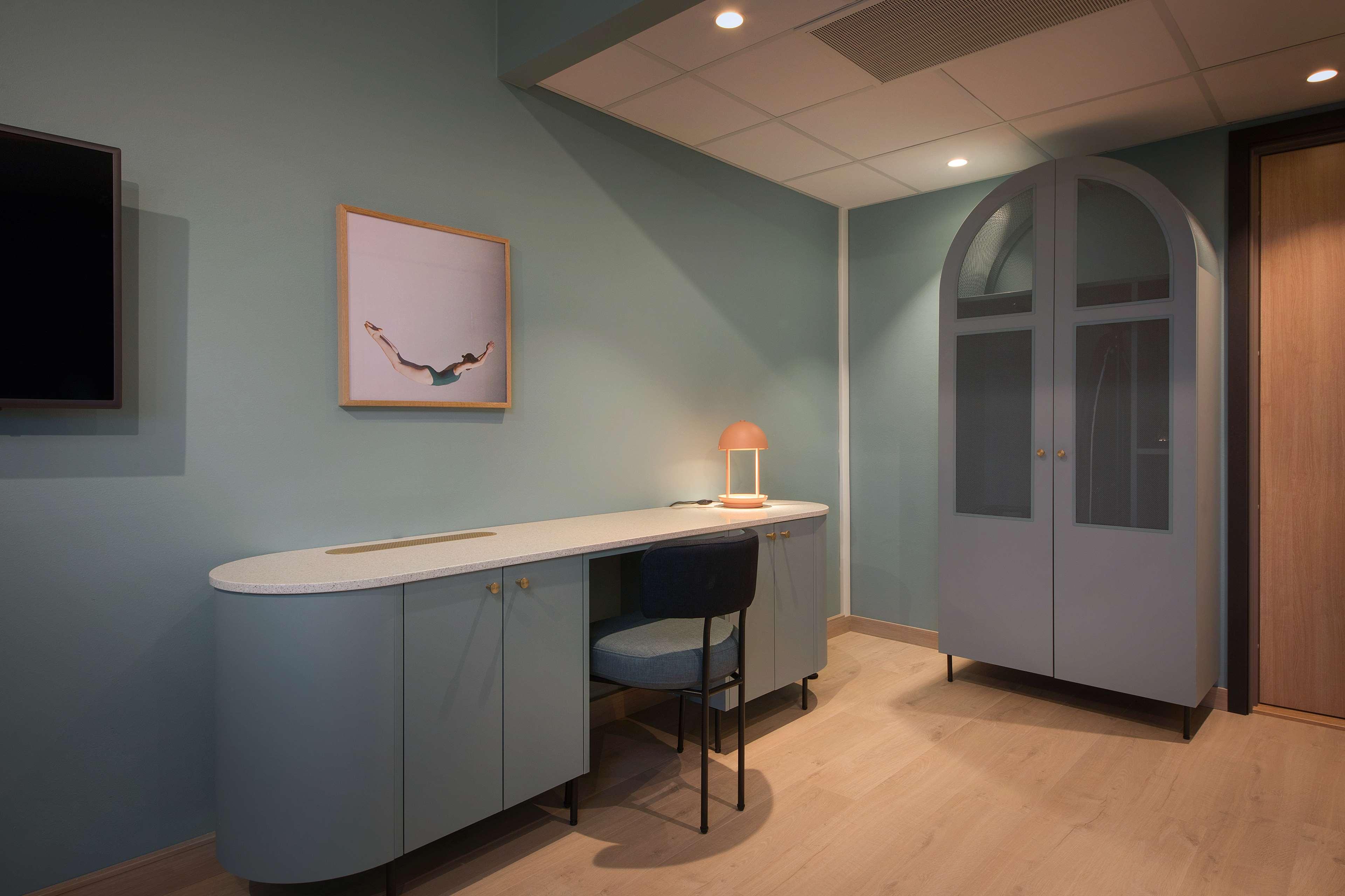 Double Superior King Bed