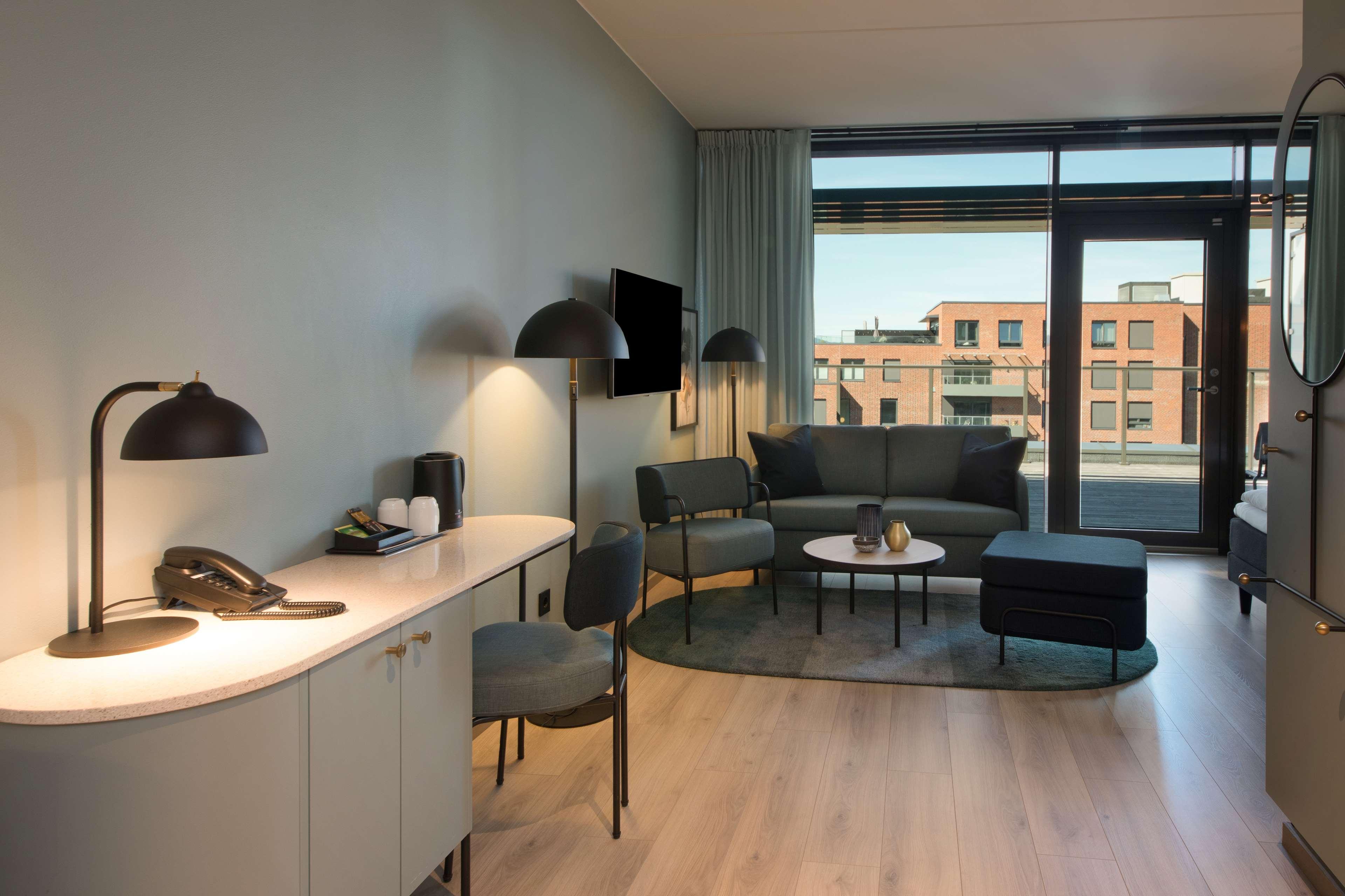 Double Single Superior King Bed