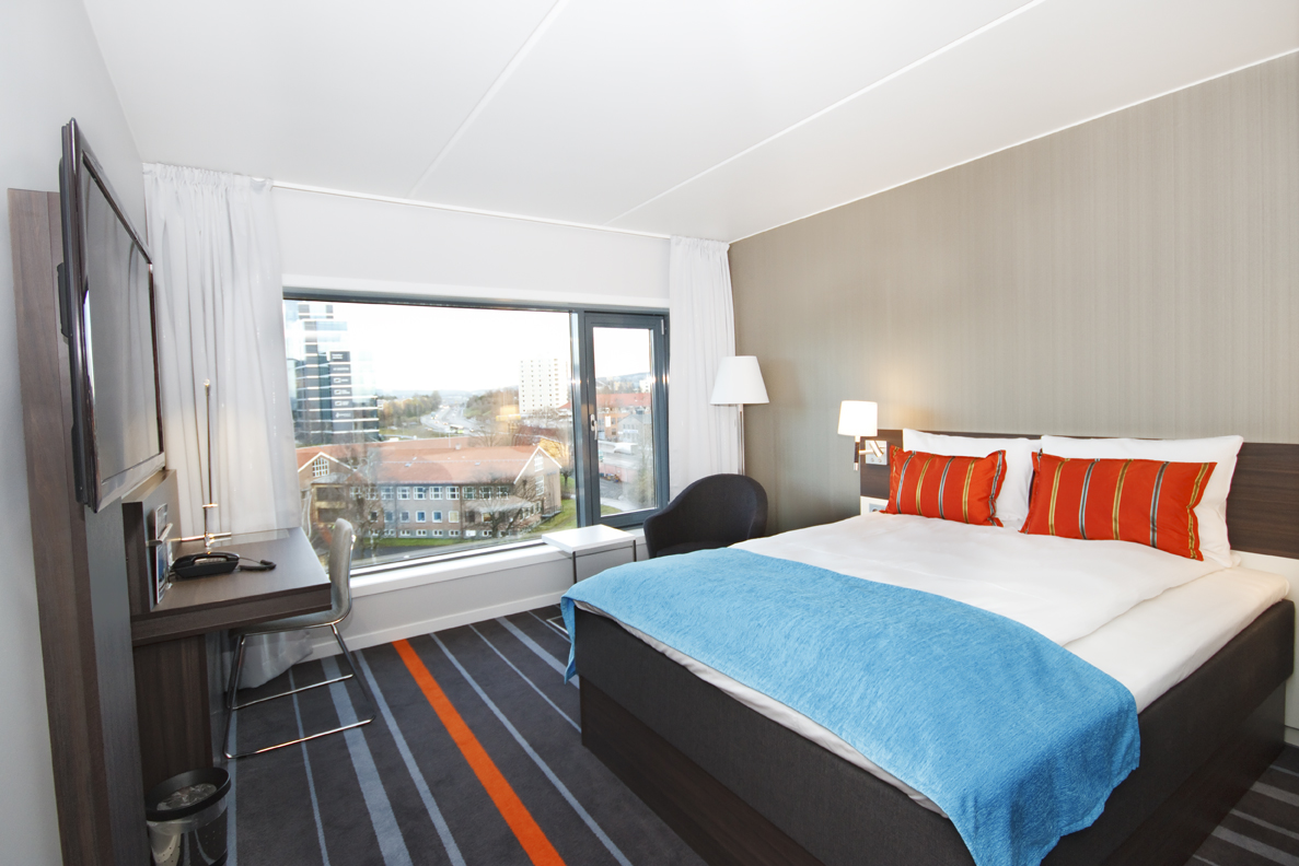 Double Single Superior King Bed