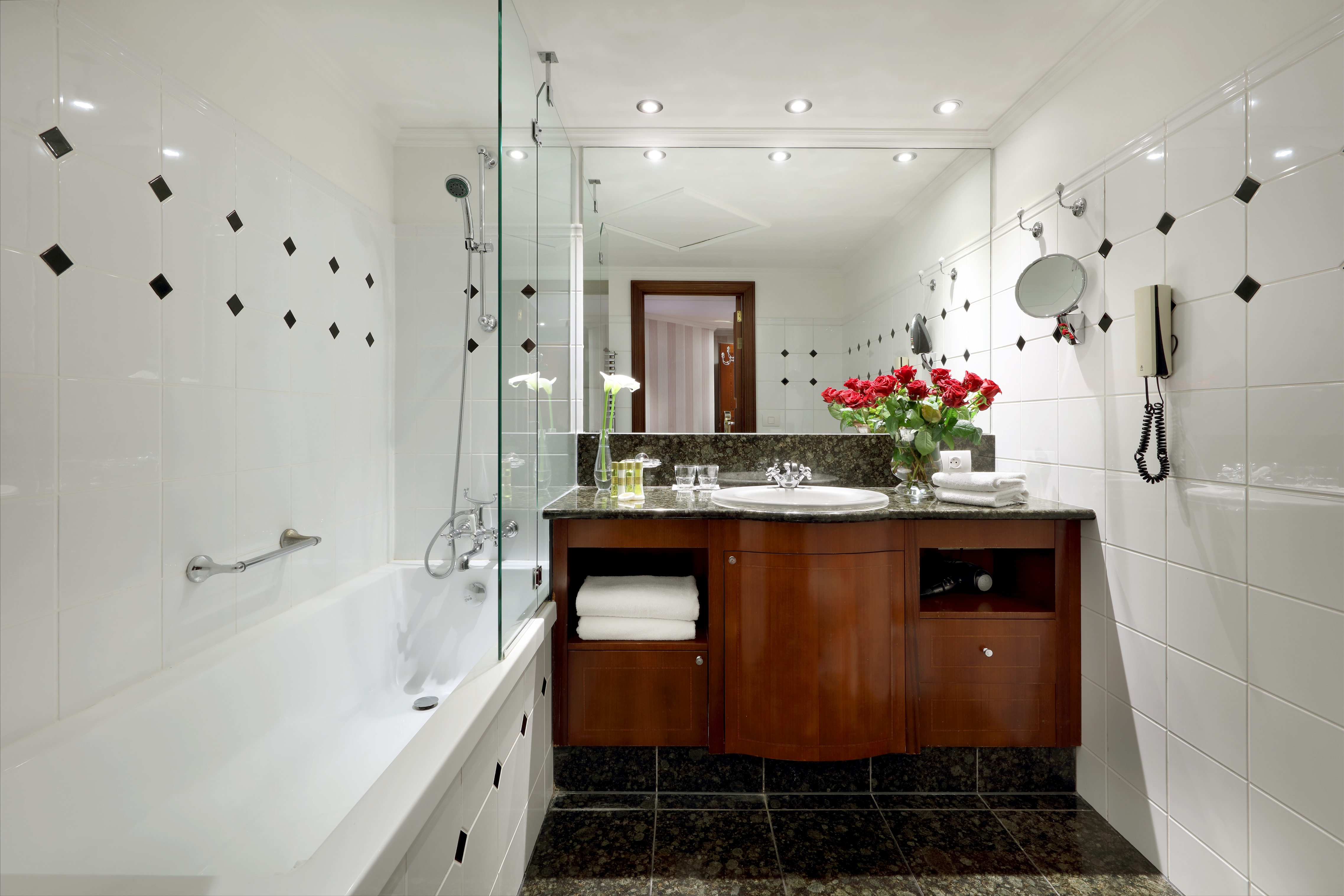 Double Connecting Room