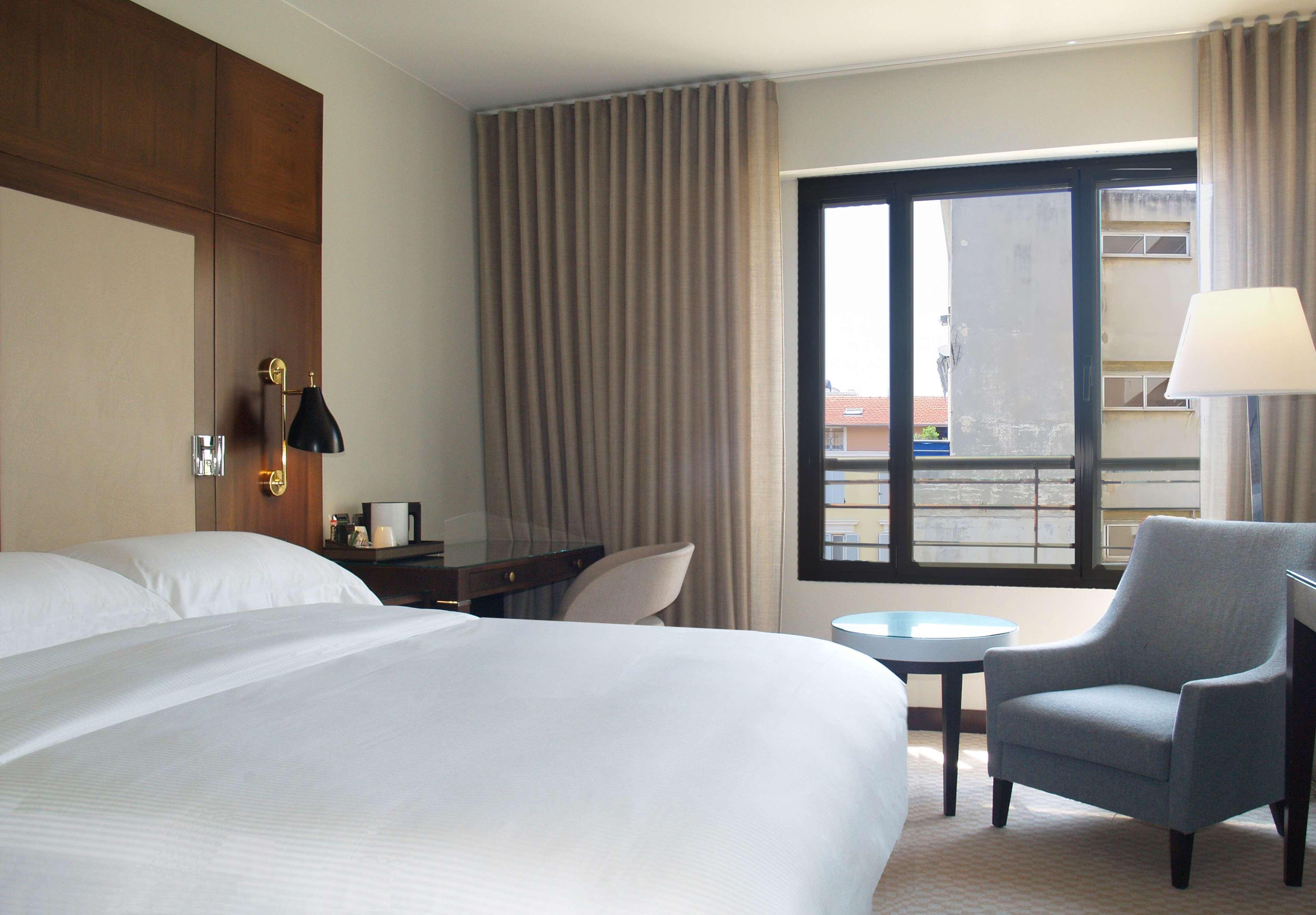 Double Queen Size Bed