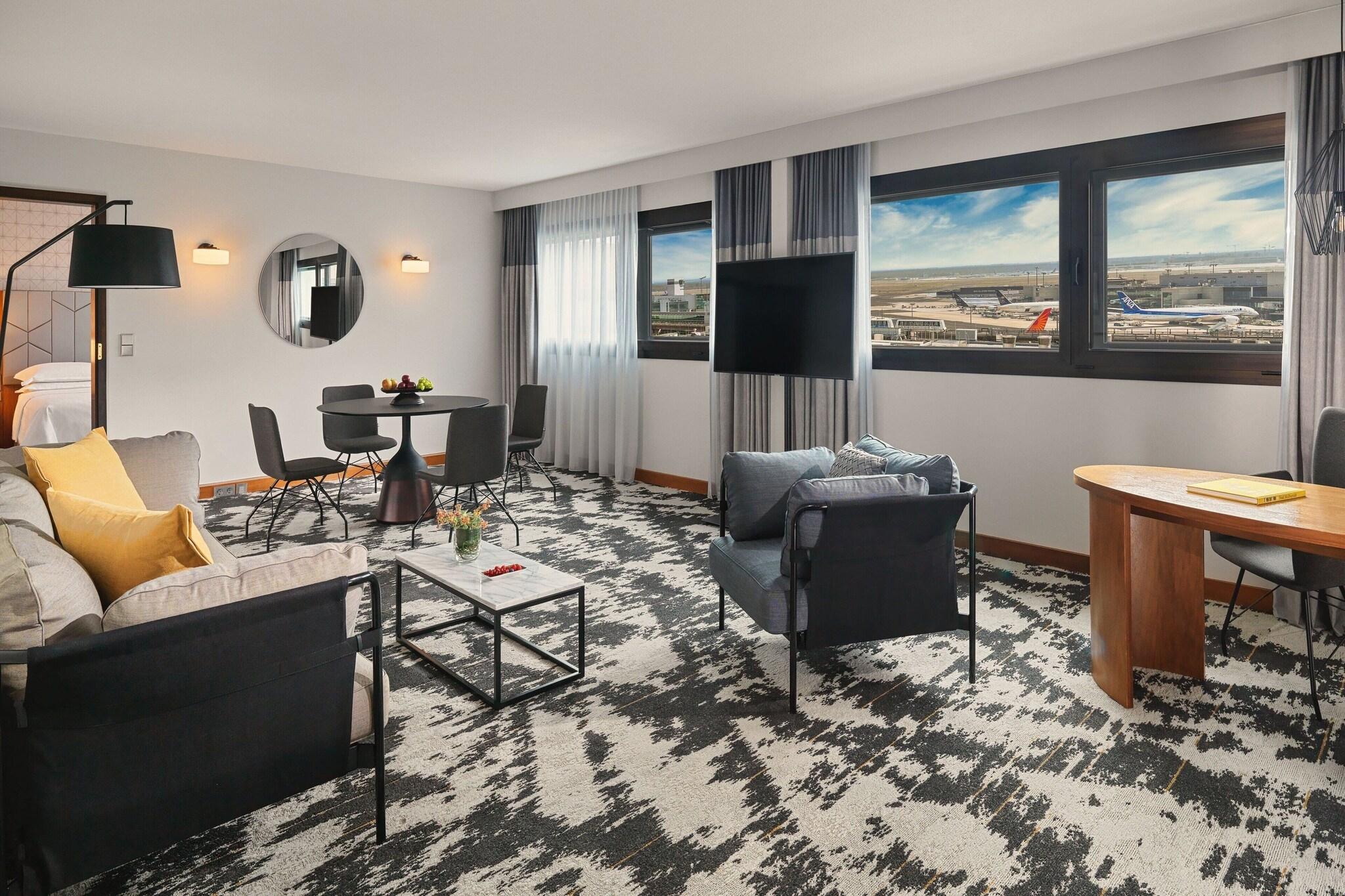 Suite Club King Bed