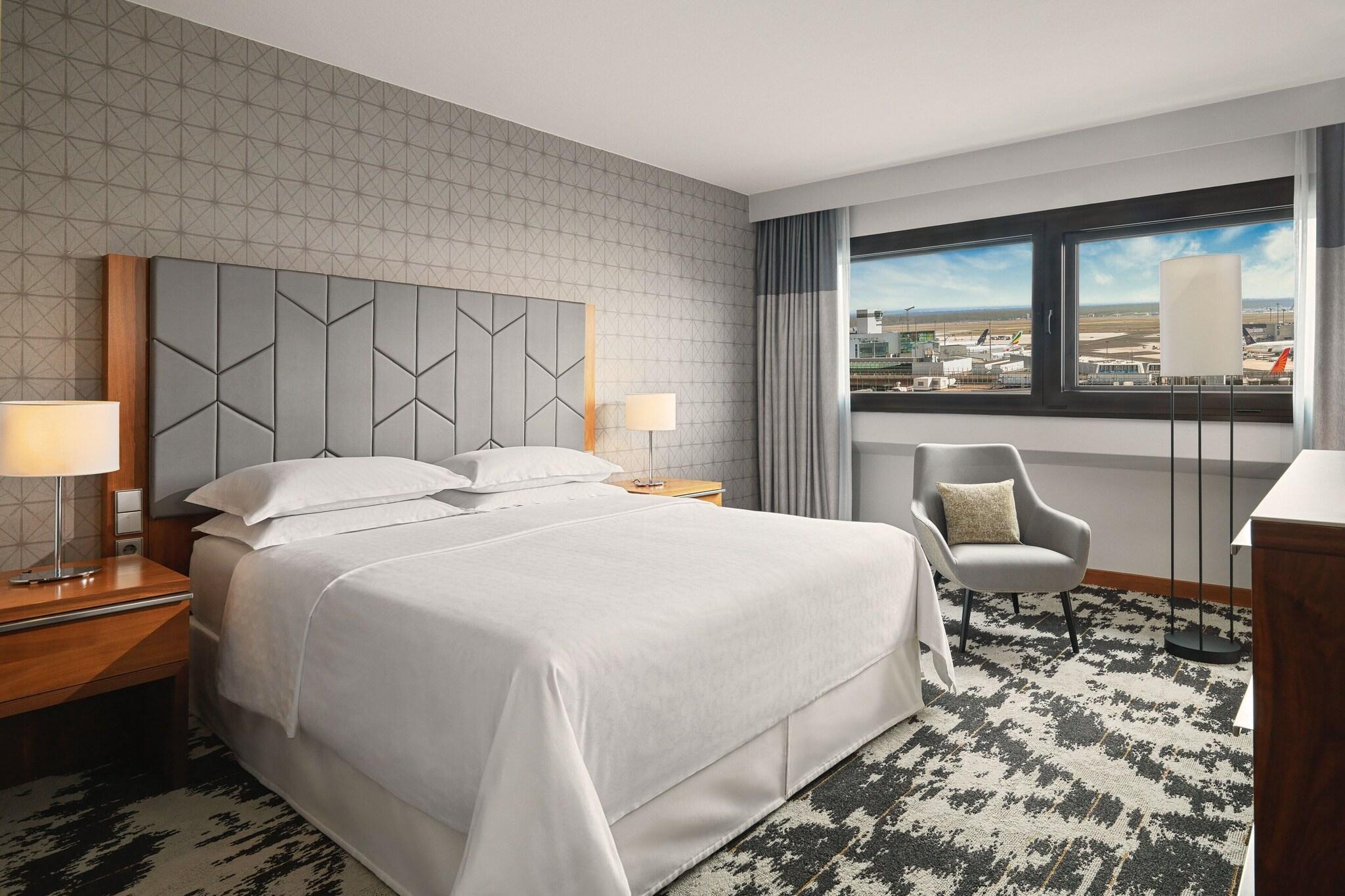 Suite Club King Bed