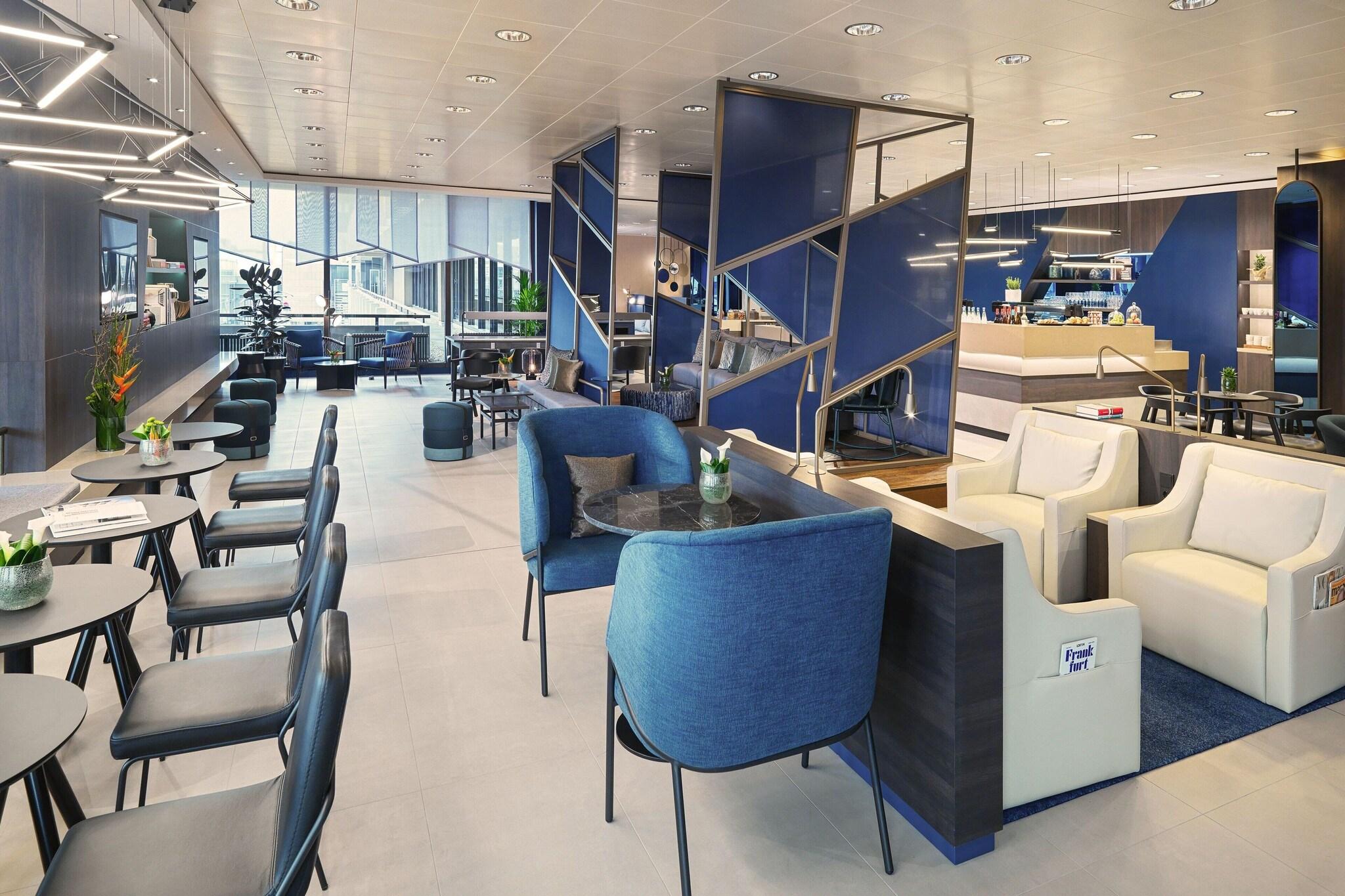 Double Club King Bed