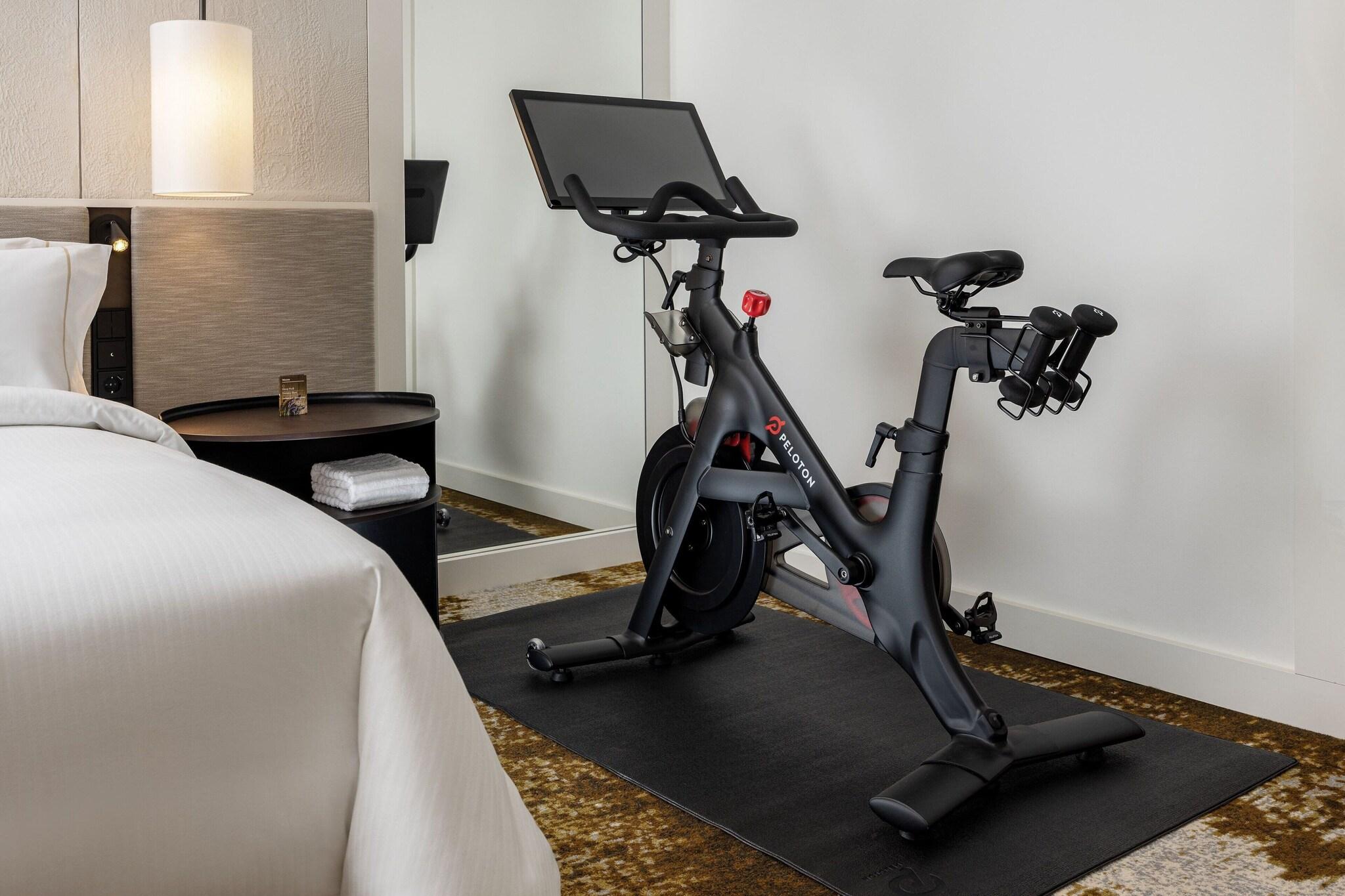 Double Deluxe King Bed