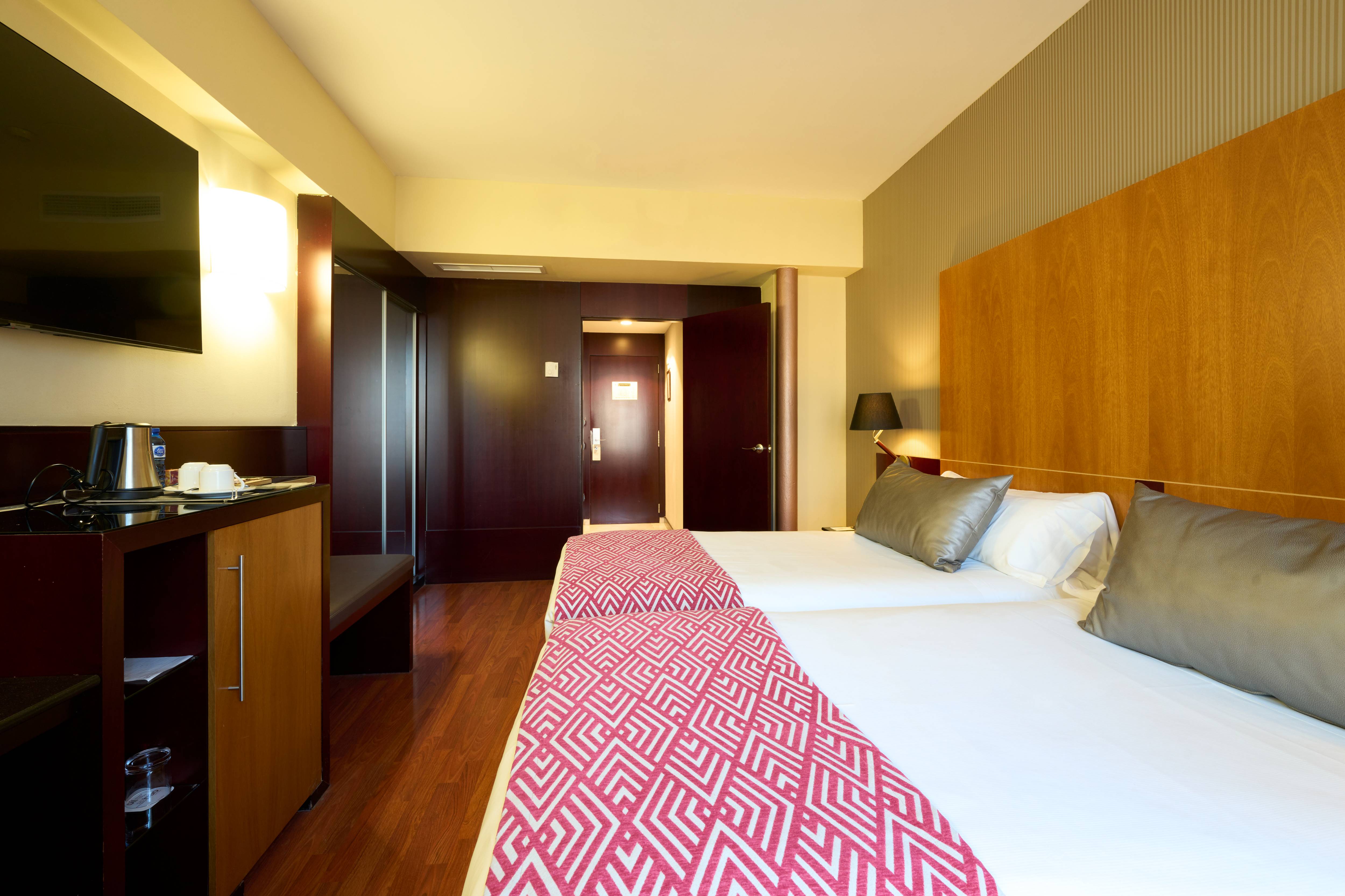 Double or Twin Standard