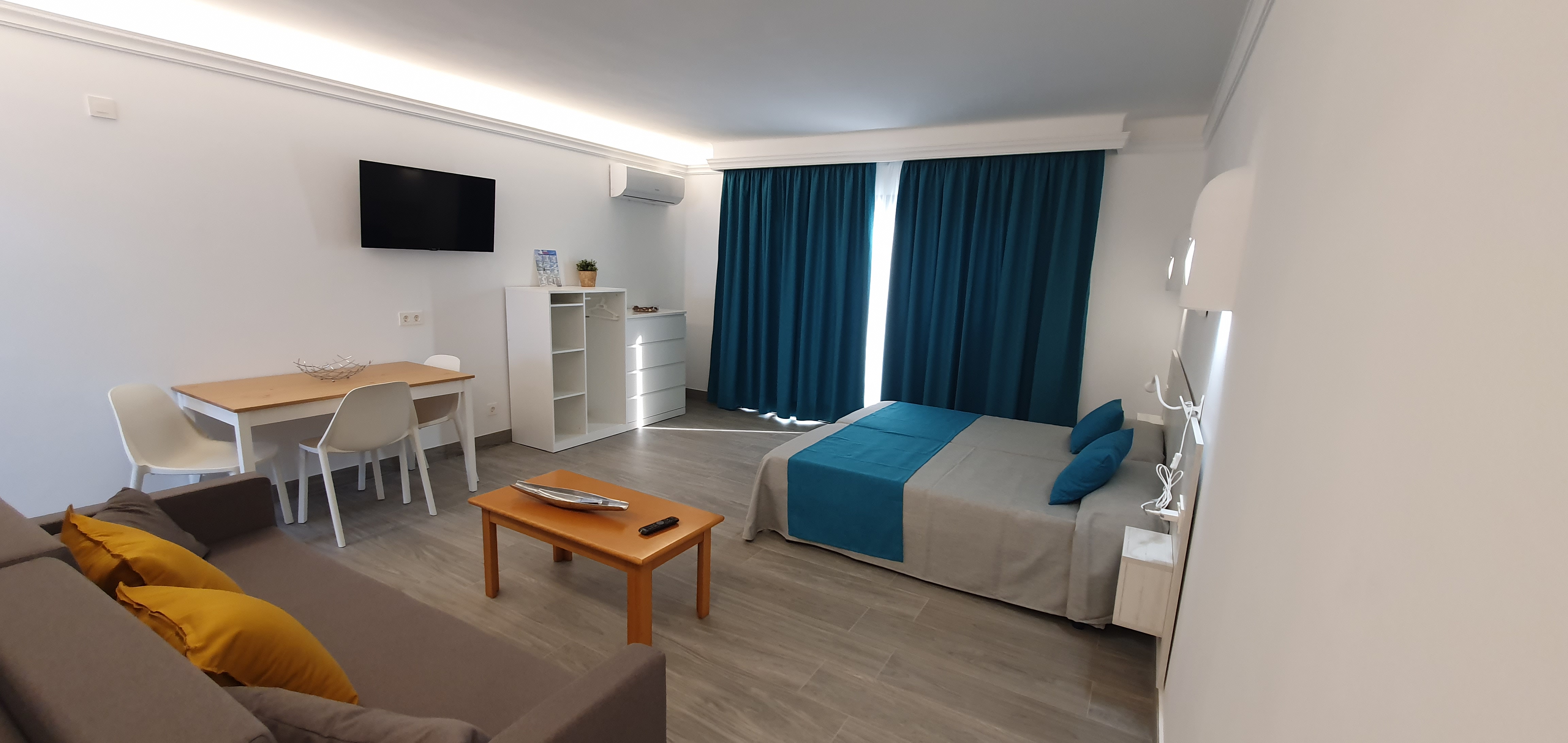 Studio Premium Superior