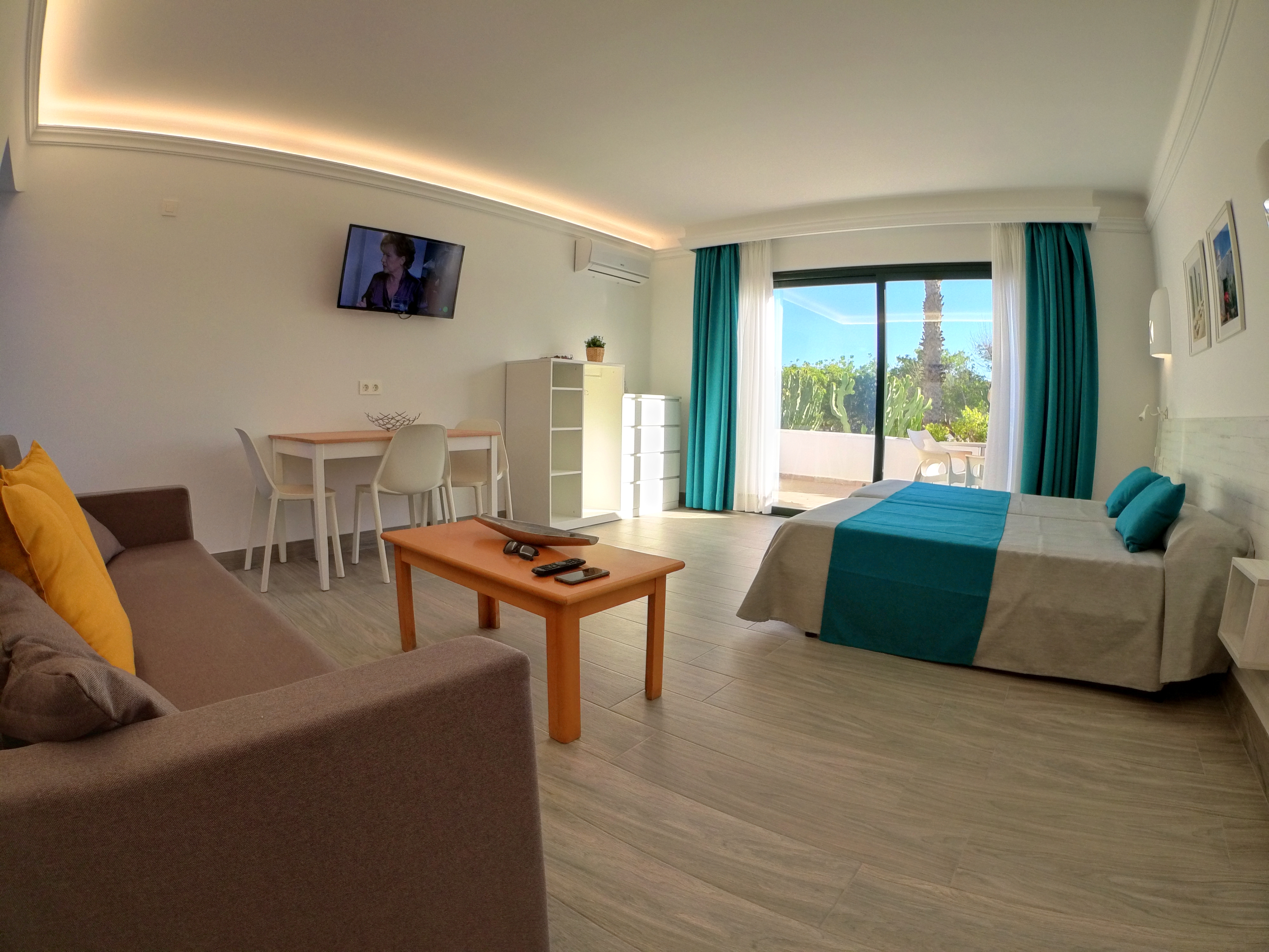 Studio Premium Superior