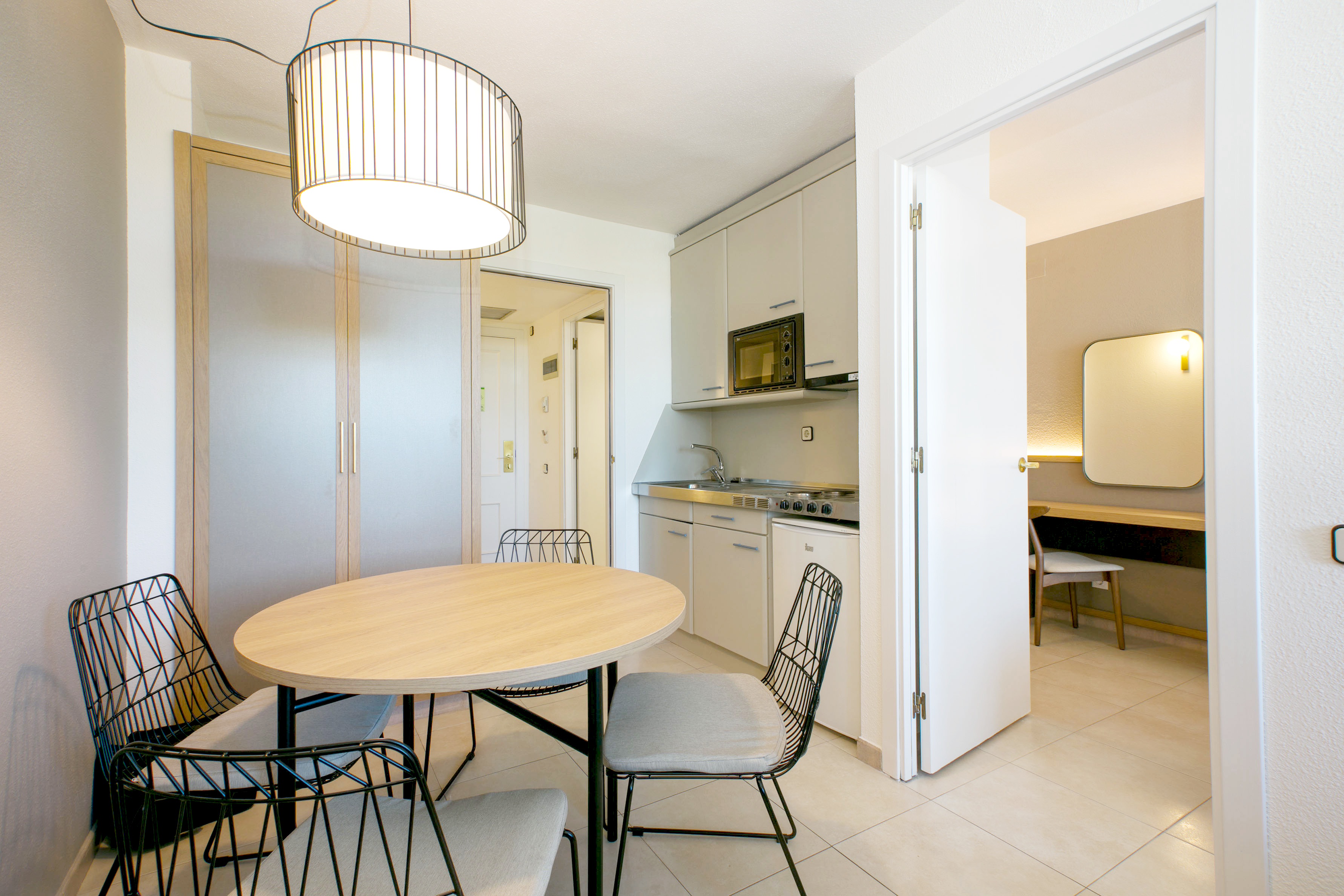 Apartment Capacity 3