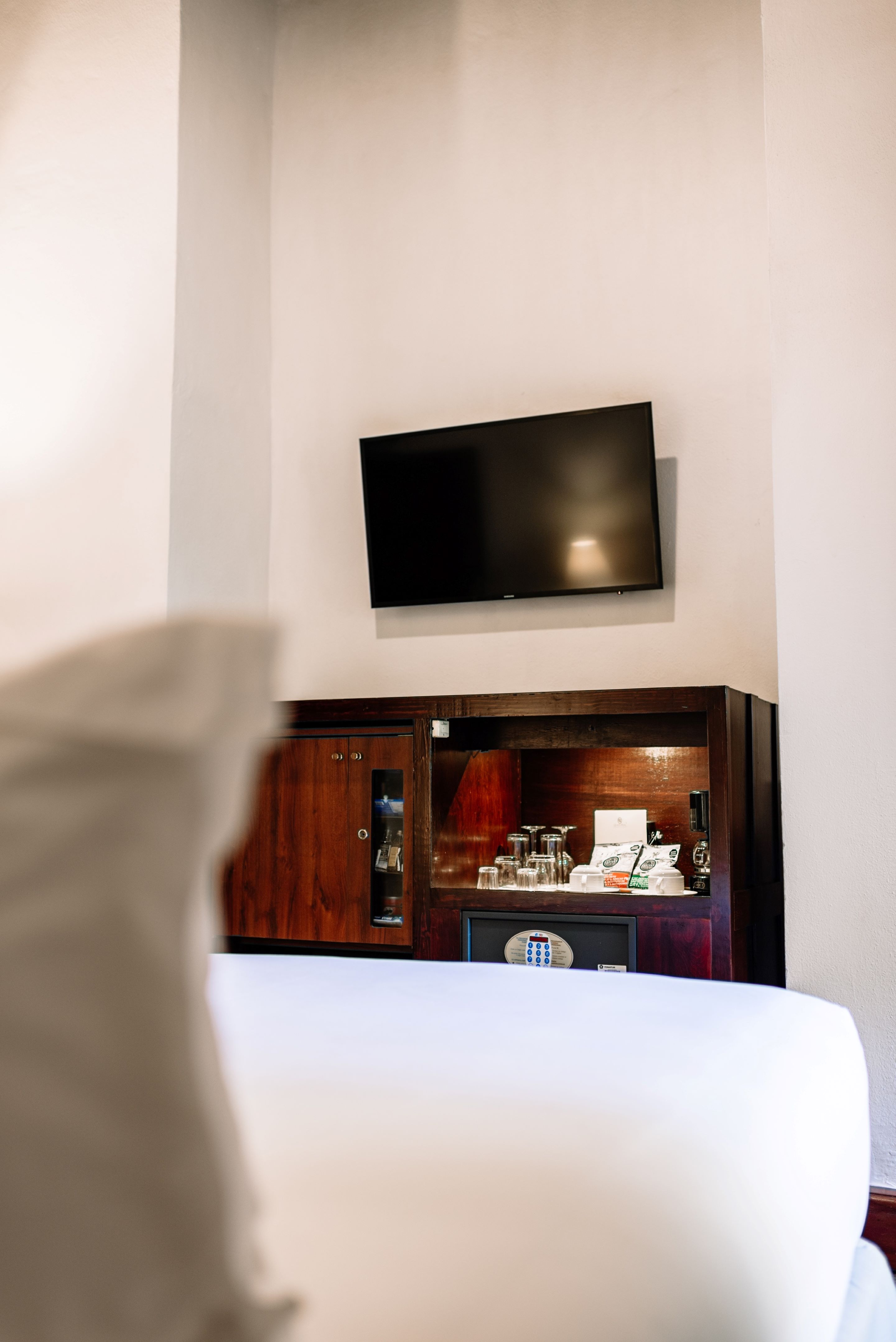 Single Queen Size Bed