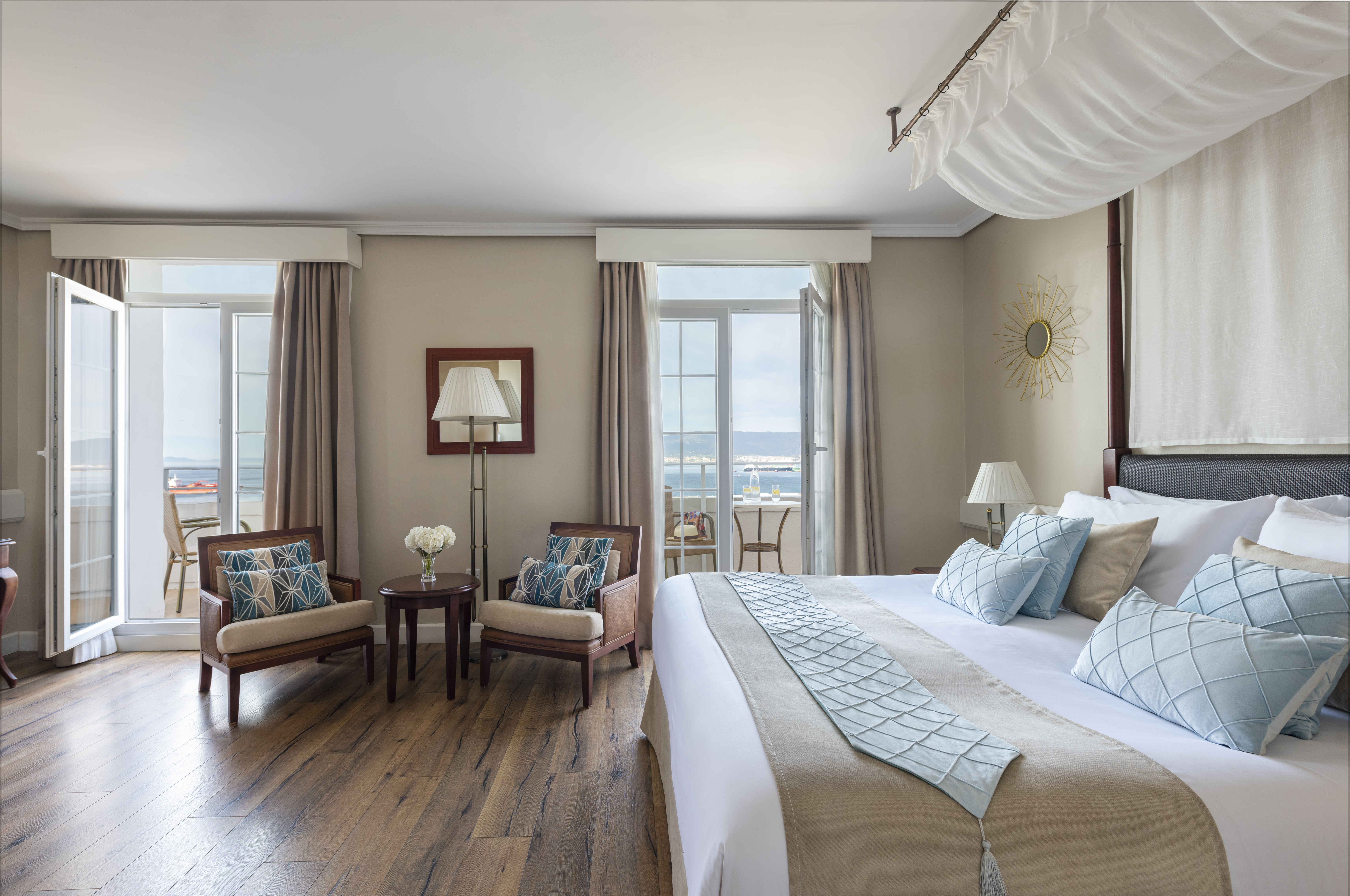 Junior Suite Sea View with Balcony