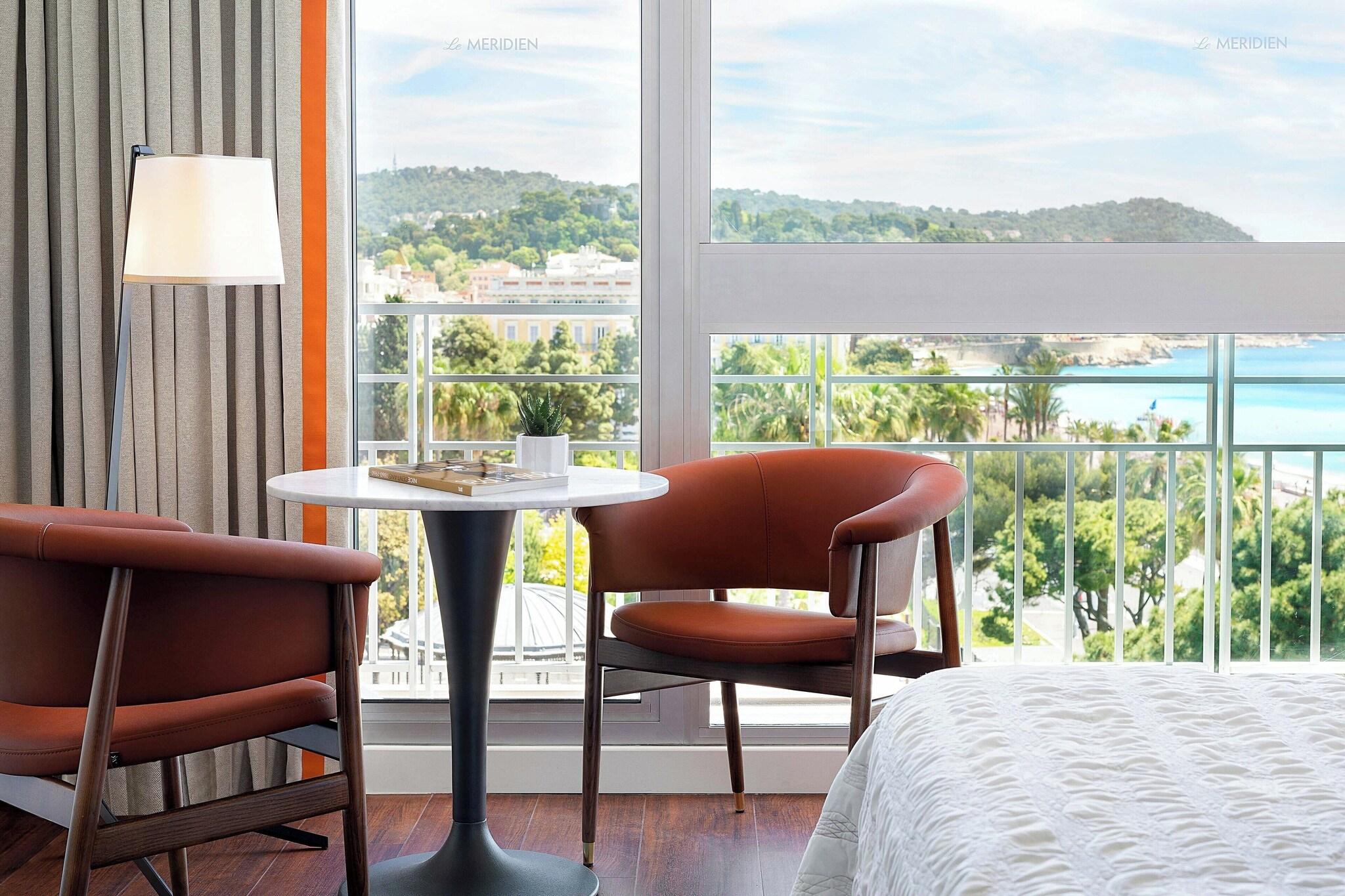 Twin Deluxe Garden View