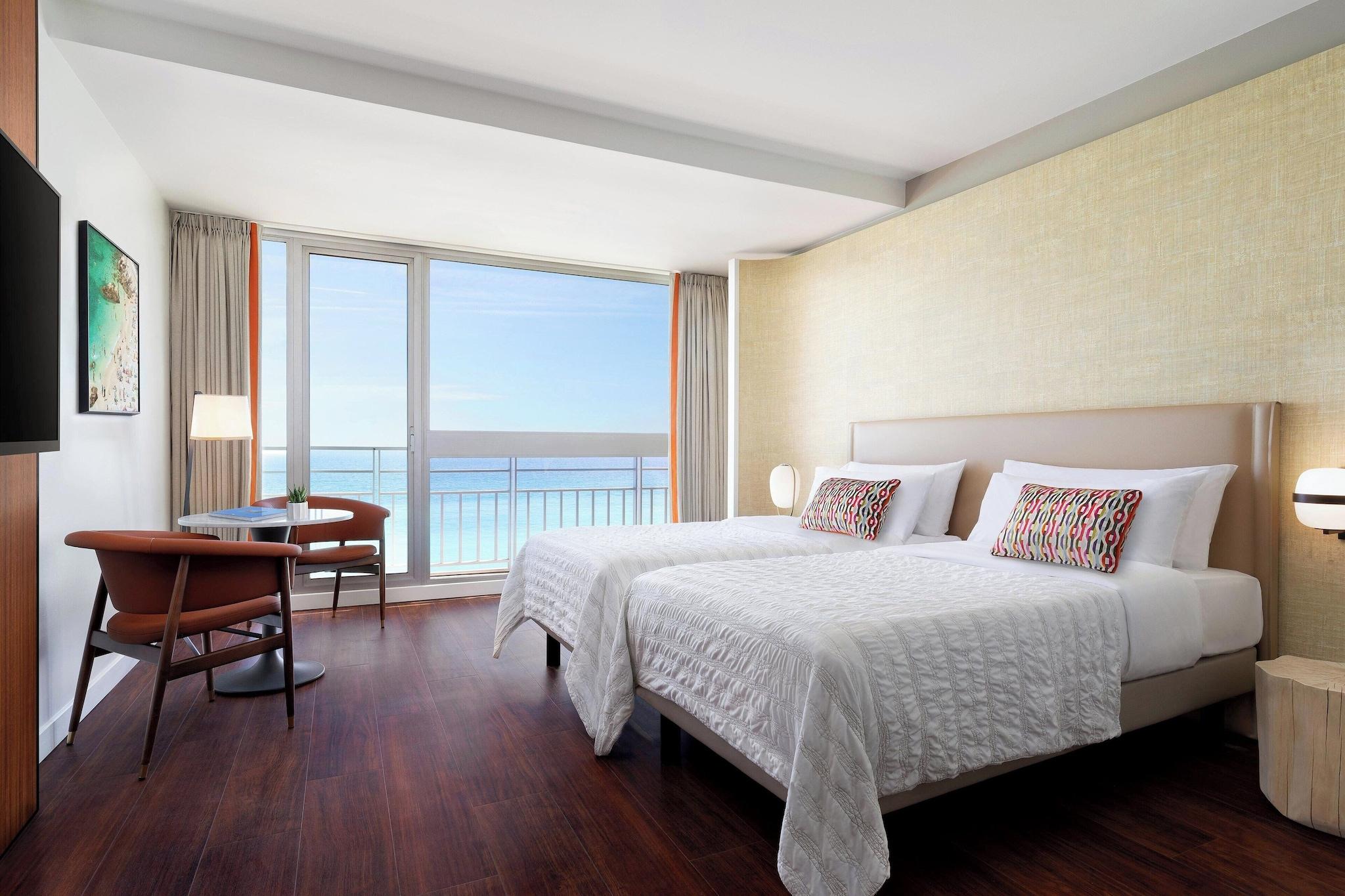 Twin Deluxe Sea View