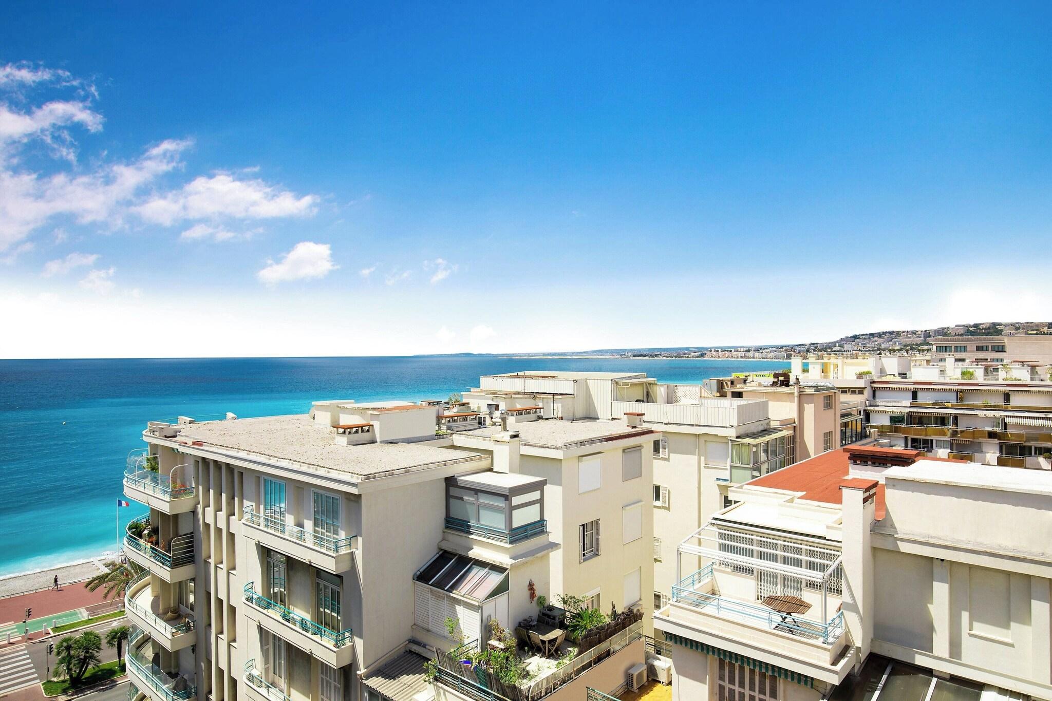 Twin Executive City View