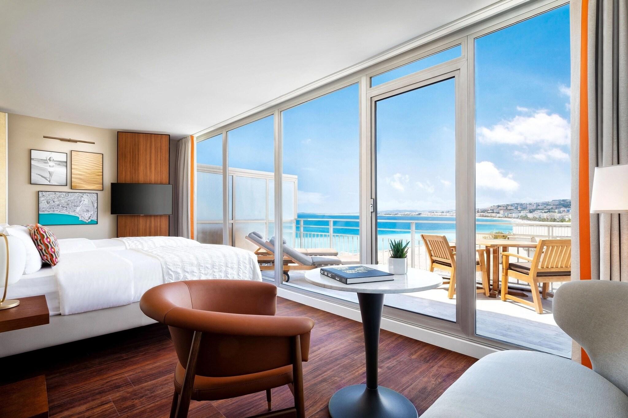 Twin Executive City View